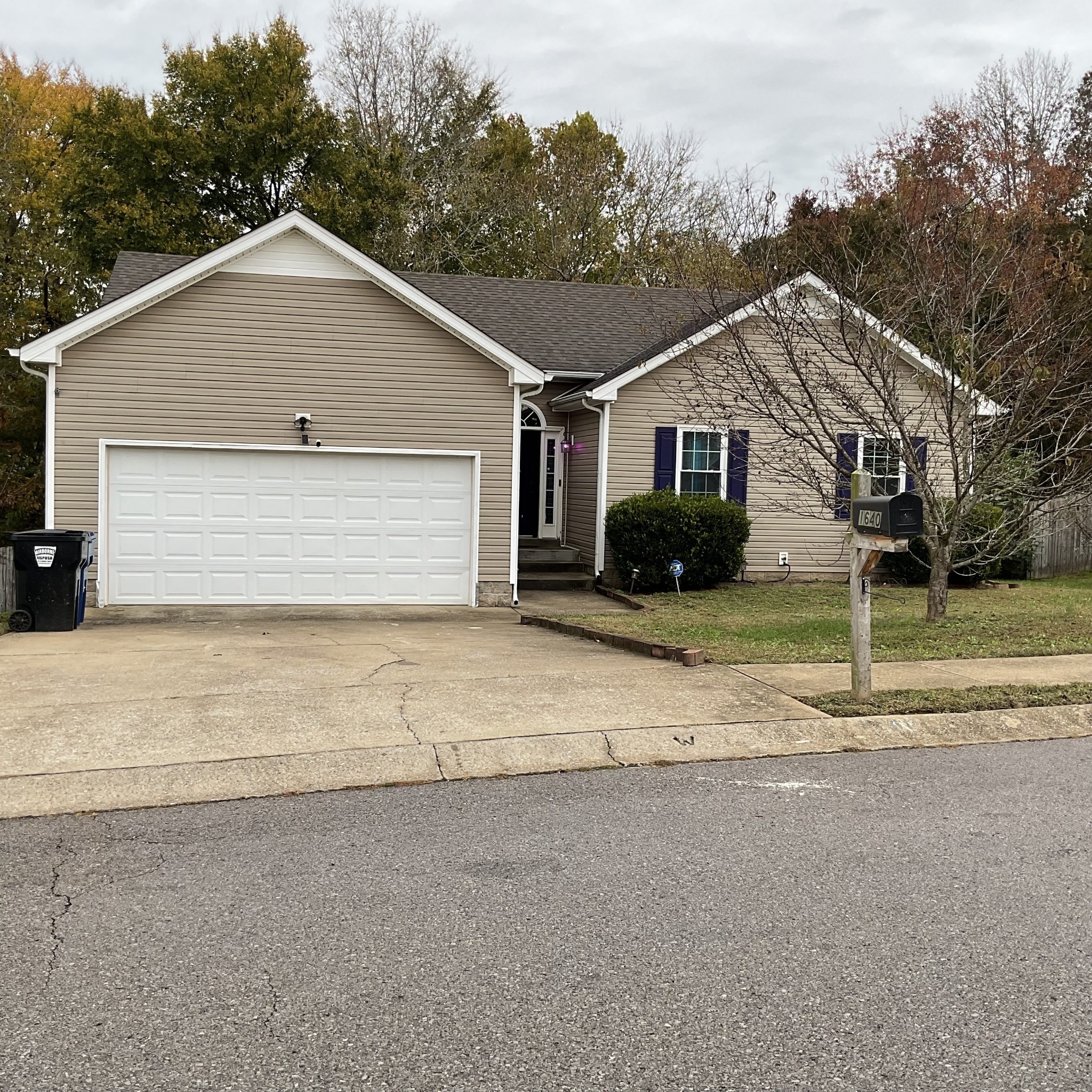 1st image of 1640 Broad Cir, Clarksville, TN 37042 | MLS# 3526050