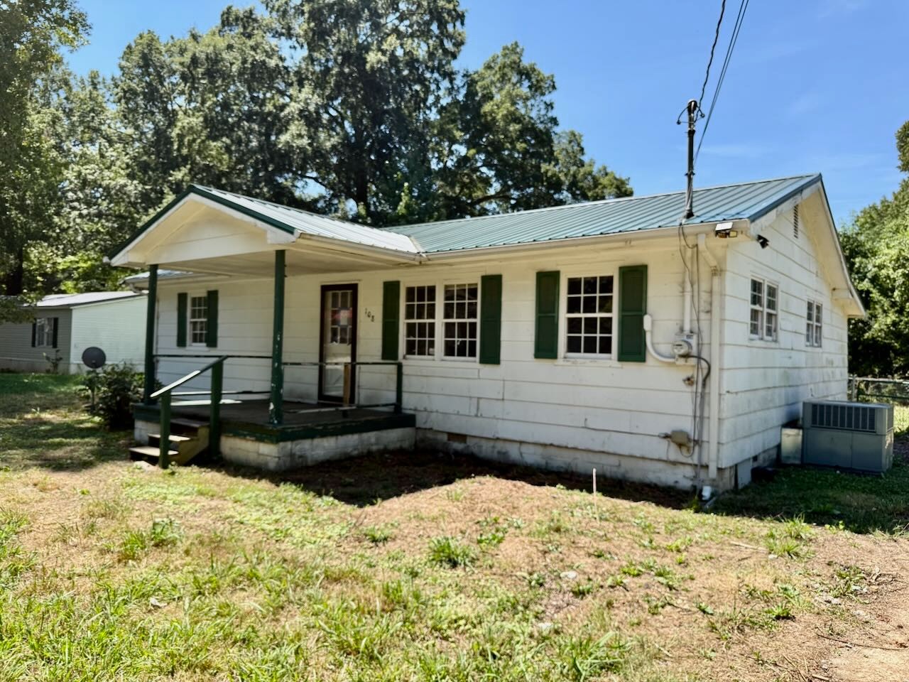 2nd image of 108 Oakwood Dr, Huntland, TN 37345 | MLS# 3526392