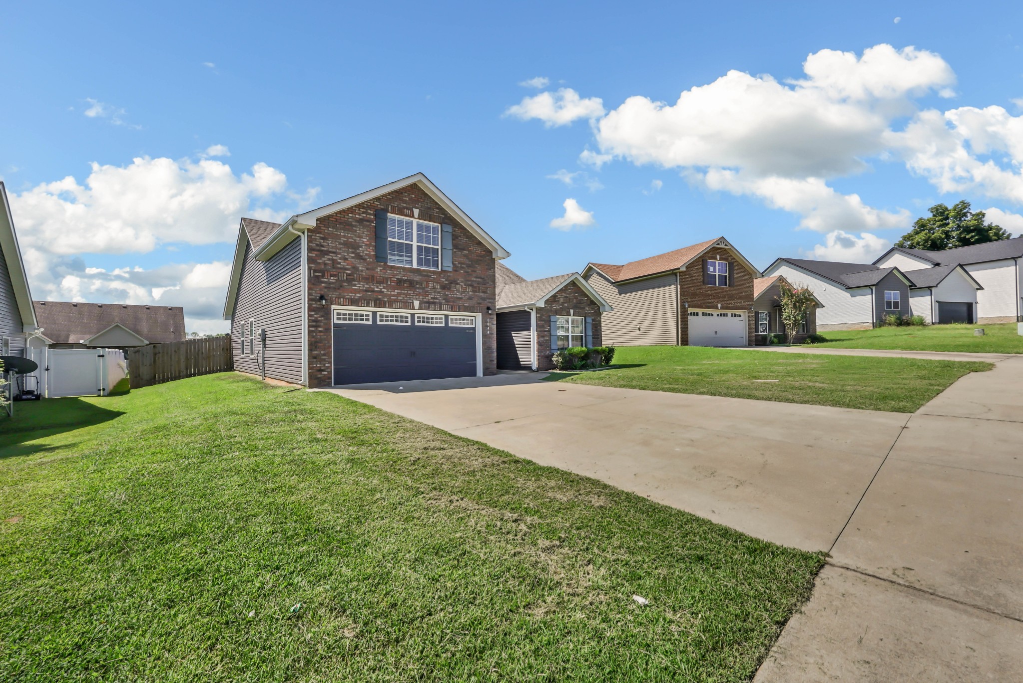 4th image of 1044 Charles Thomas Dr, Clarksville, TN 37042 | MLS# 3526911