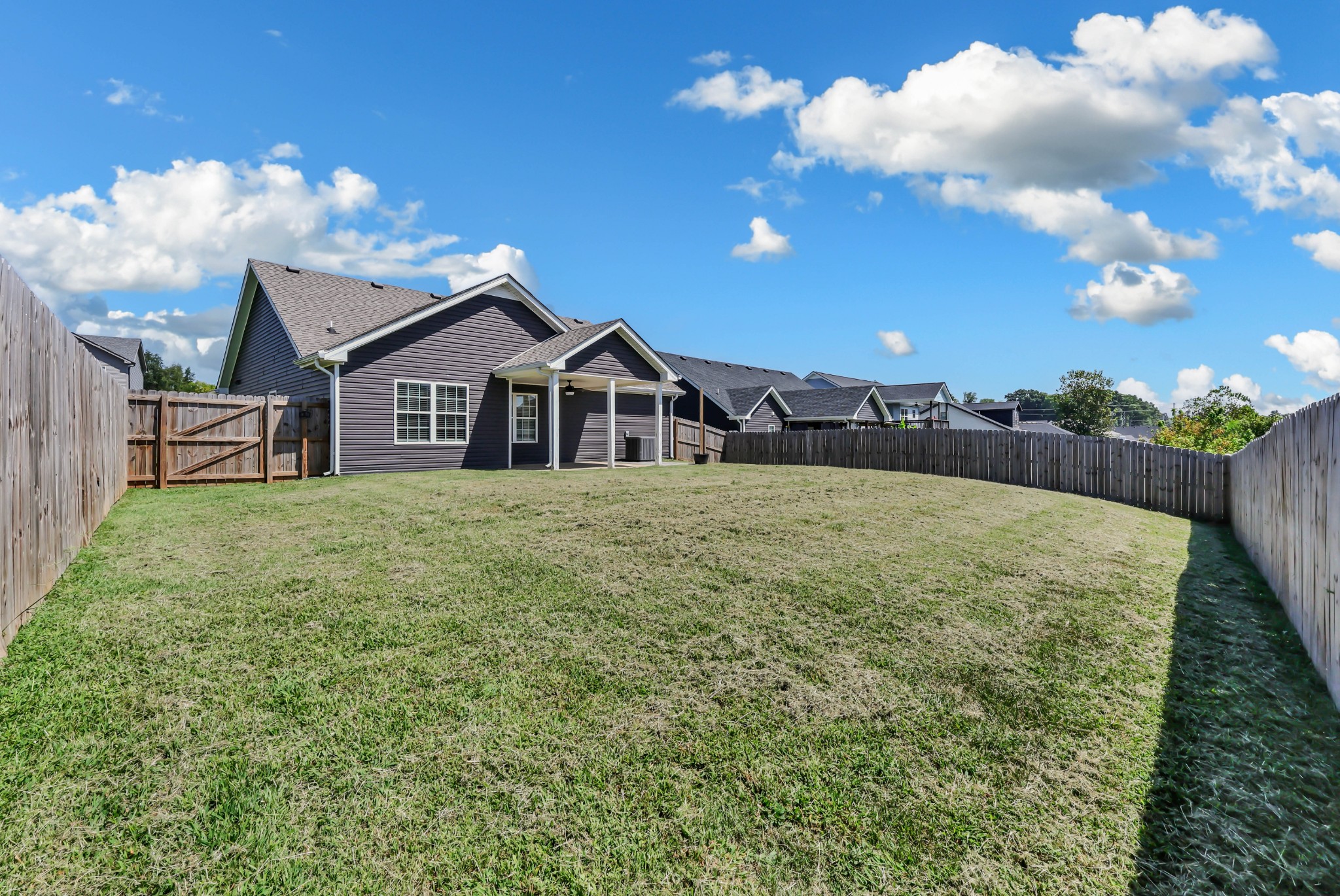 42nd image of 1044 Charles Thomas Dr, Clarksville, TN 37042 | MLS# 3526911