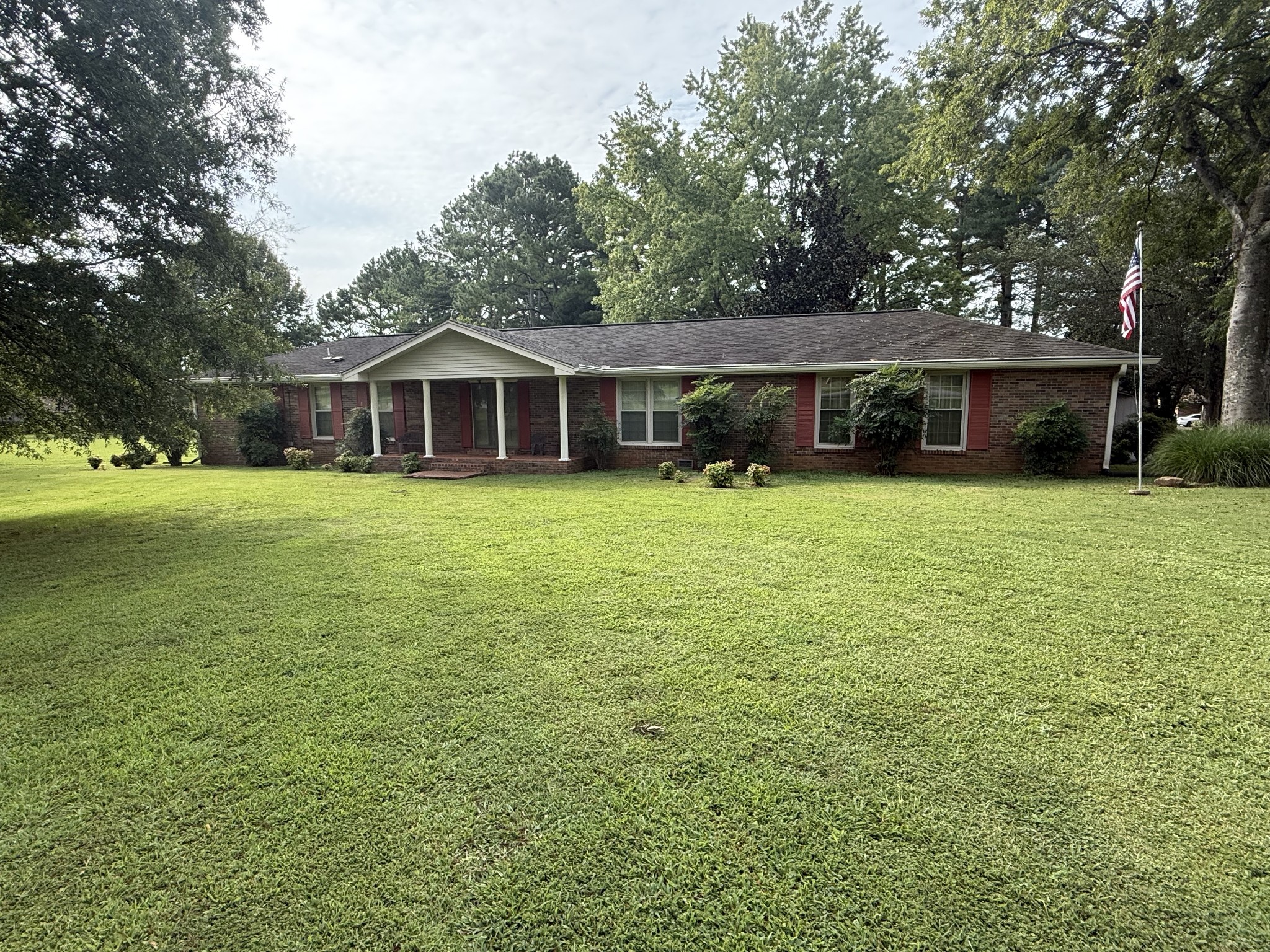2nd image of 112 Cedar Way Dr, Lebanon, TN 37087 | MLS# 3527007