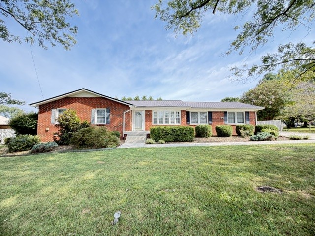 1st image of 310 Woodland Dr, Decherd, TN 37324 | MLS# 3527078