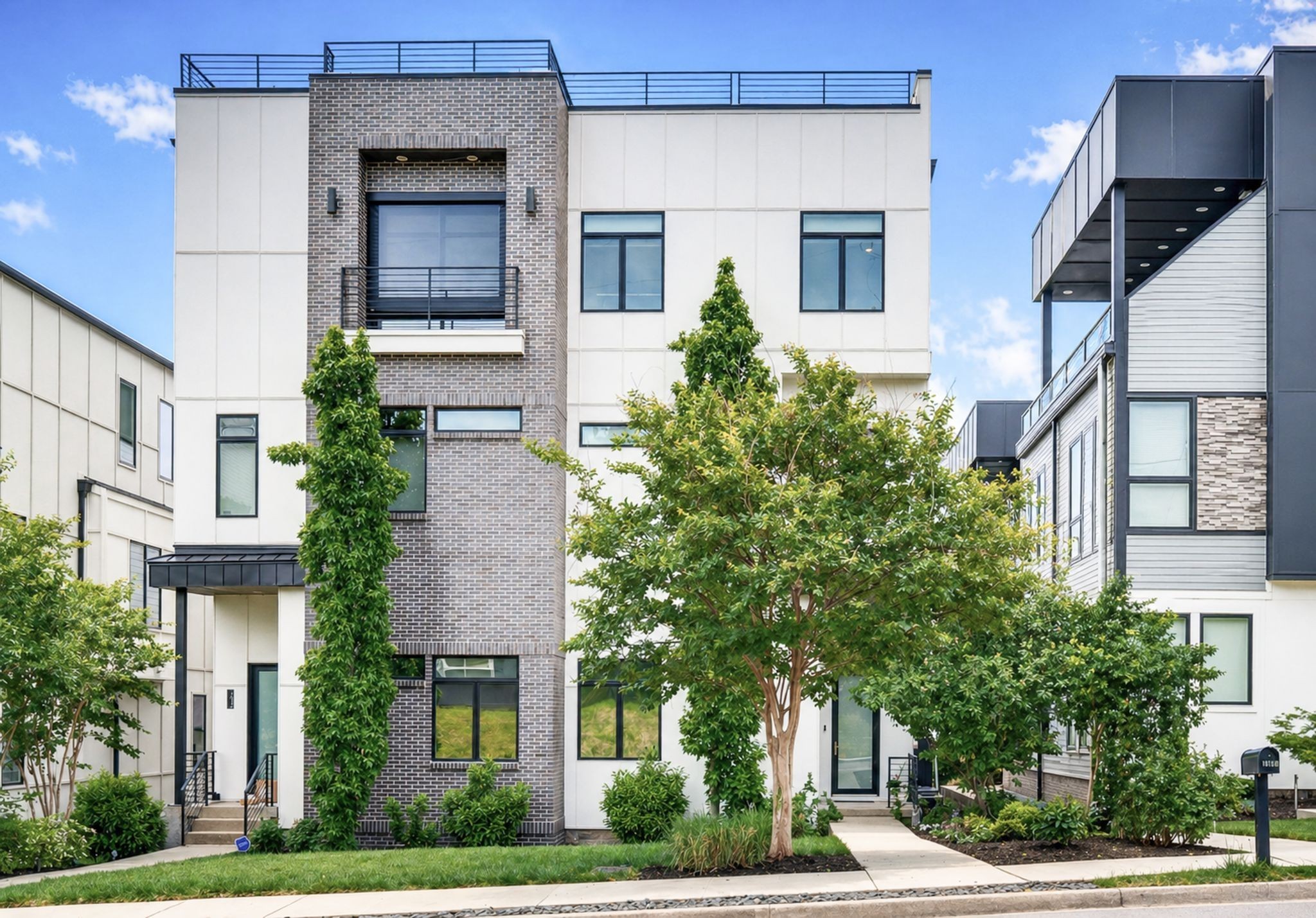 1st image of 1014 9th Ave S, Nashville, TN 37203 | MLS# 3527494