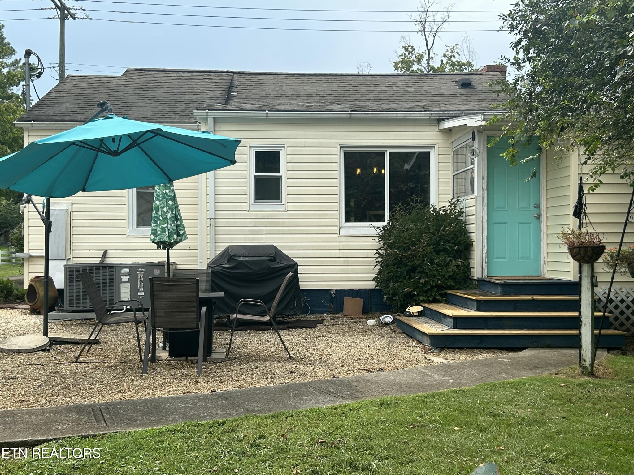 1st image of 946 E Moody Ave, Knoxville, TN 37920 | MLS# 3527147