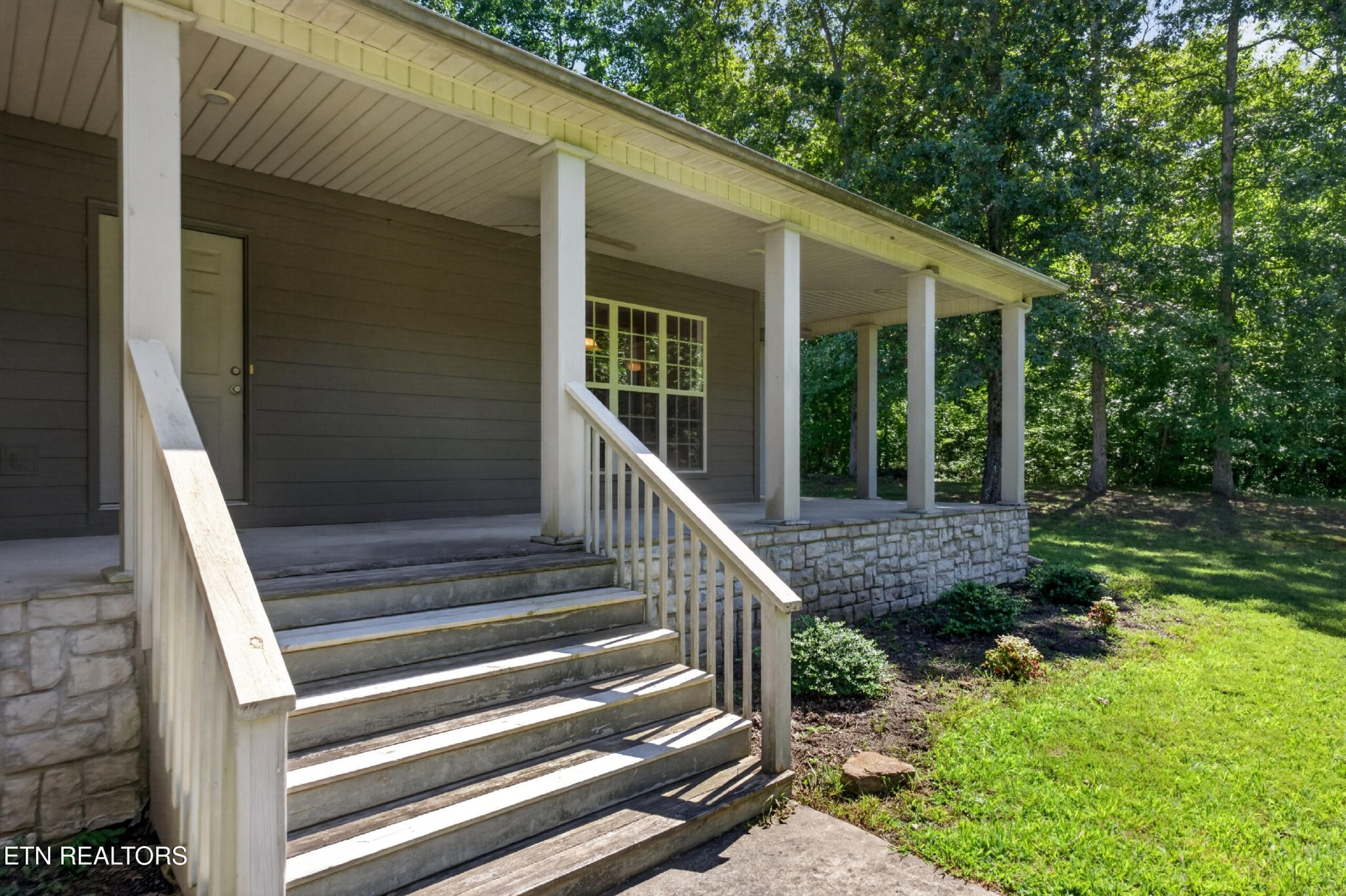 5th image of 813 Mayland Rd, Crossville, TN 38571 | MLS# 3527773