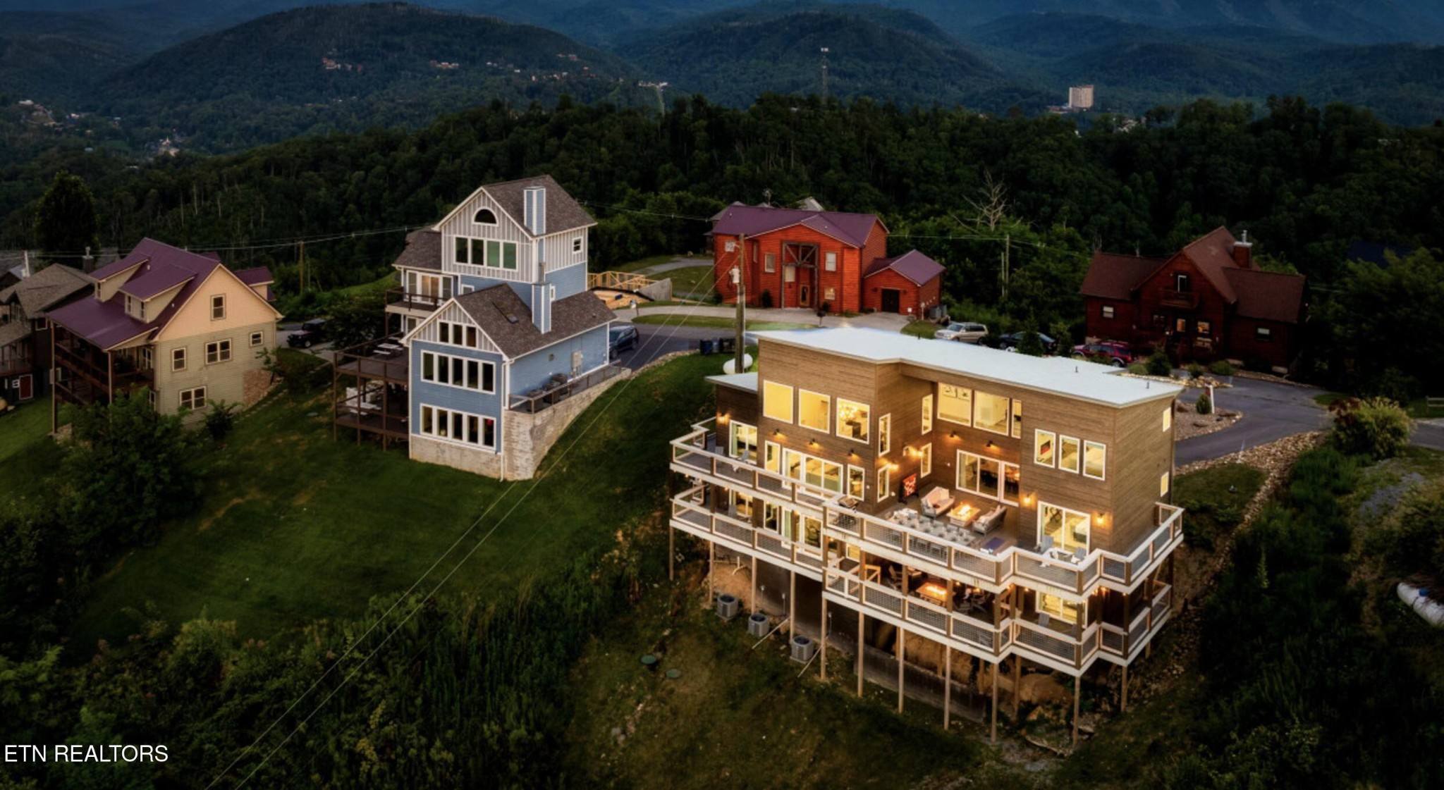 Photo 58 of Mansion for sale at 712 Bear Walk Way, Gatlinburg, TN 37738 | MLS# 3542475 | Listing updated on 2026-09-05