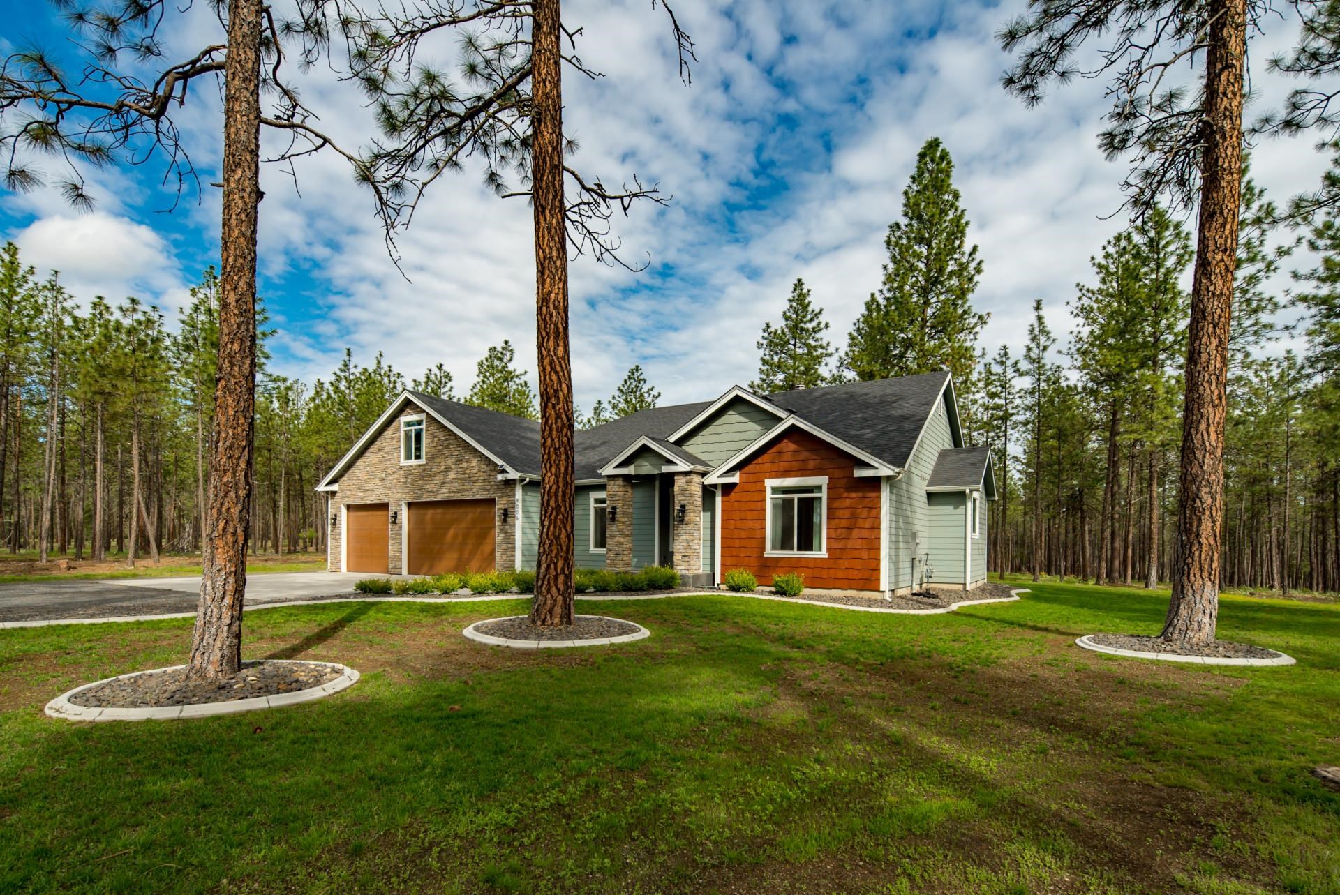 Homes for sale in Spokane, WA | 9006 W Rutter Pkwy, Spokane, WA 99208 | MLS# 202315394