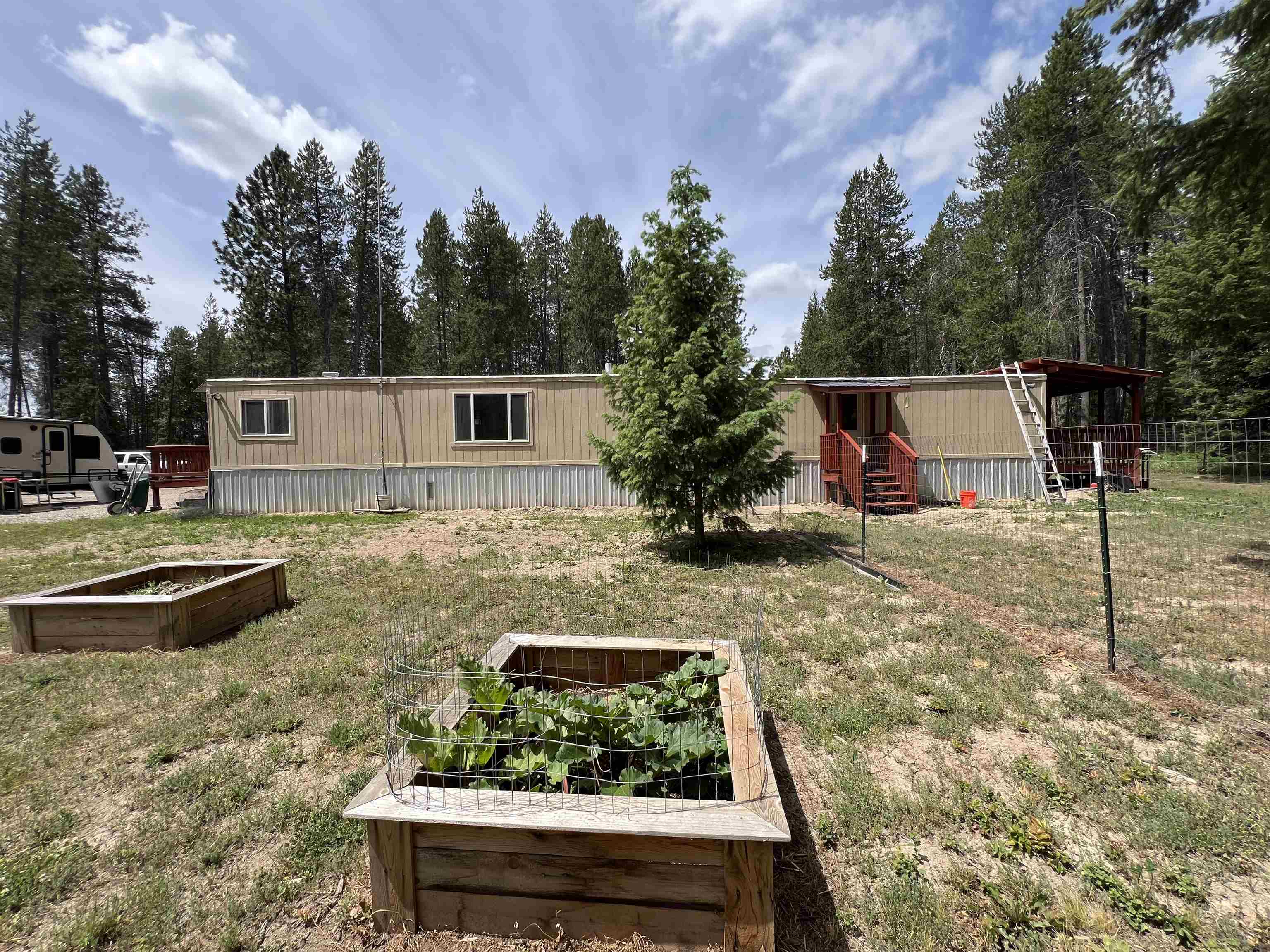 Homes for sale in Springdale, WA | 4430 D Springdale Hunters Rd, Springdale, WA 99173 | MLS# 202511769