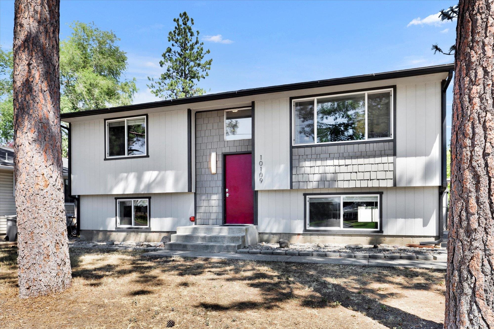 Homes for sale in Spokane Valley, WA | 10109 E 9Th Ave, Spokane Valley, WA 99206 | MLS# 202520342