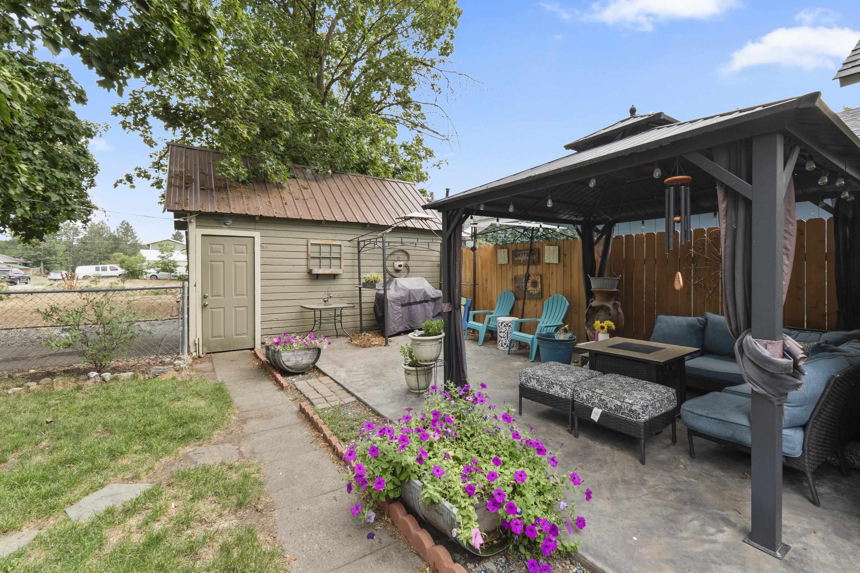 Homes for sale in Spokane, WA | 2002 W Augusta Ave, Spokane, WA 99205 | MLS# 202521759