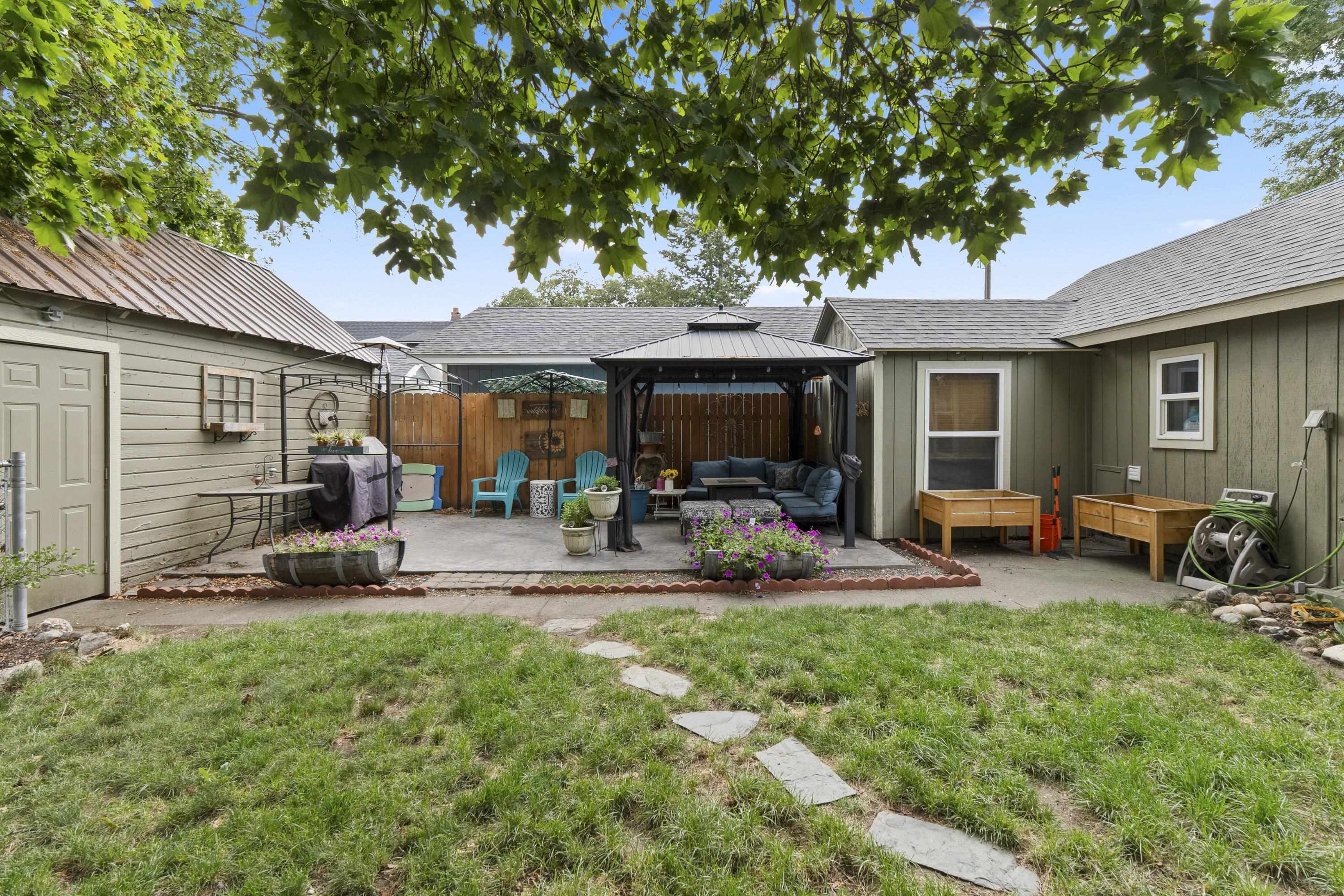 Homes for sale in Spokane, WA | 2002 W Augusta Ave, Spokane, WA 99205 | MLS# 202521759