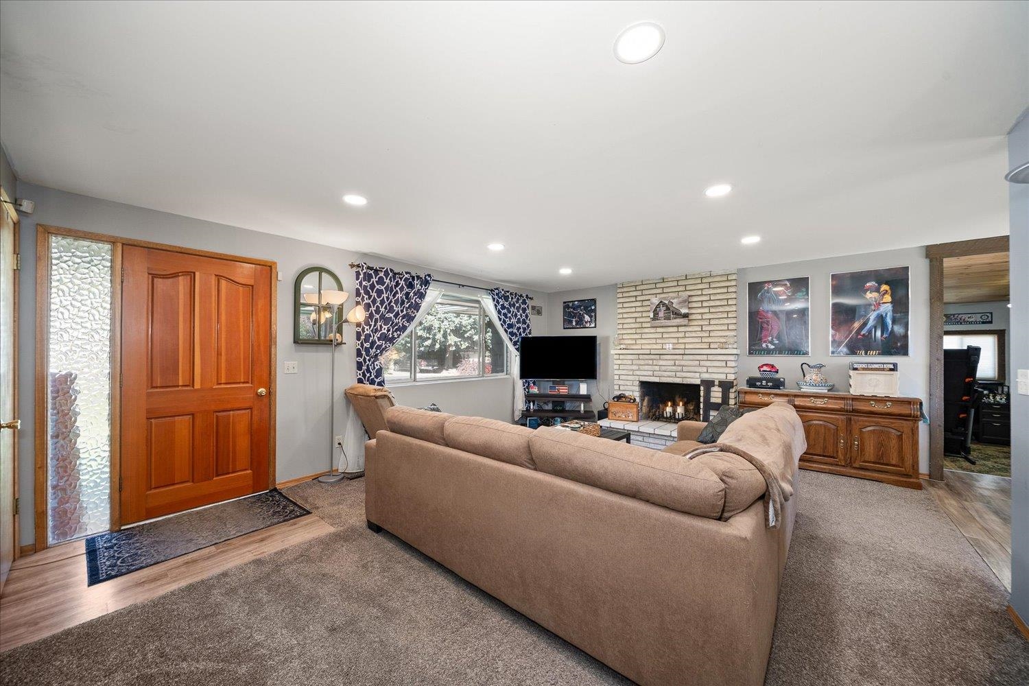 Homes for sale in Spokane, WA | 8202 N Jefferson Dr, Spokane, WA 99208 | MLS# 202525165