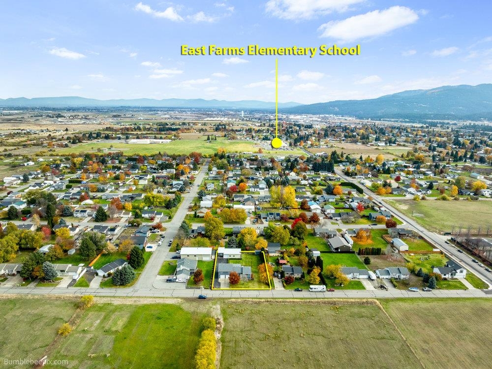 Homes for sale in Newman Lake, WA | 5718 N Martinson Rd, Newman Lake, WA 99025 | MLS# 202526496