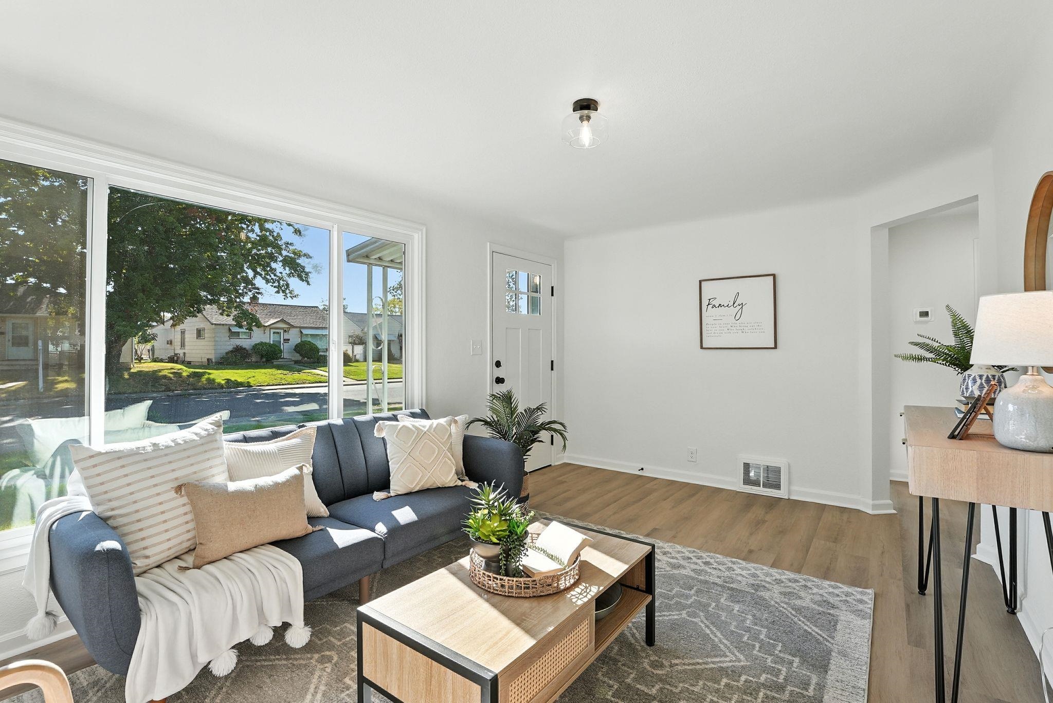 Homes for sale in Spokane, WA | 5111 N Elgin St, Spokane, WA 99205 | MLS# 202526658