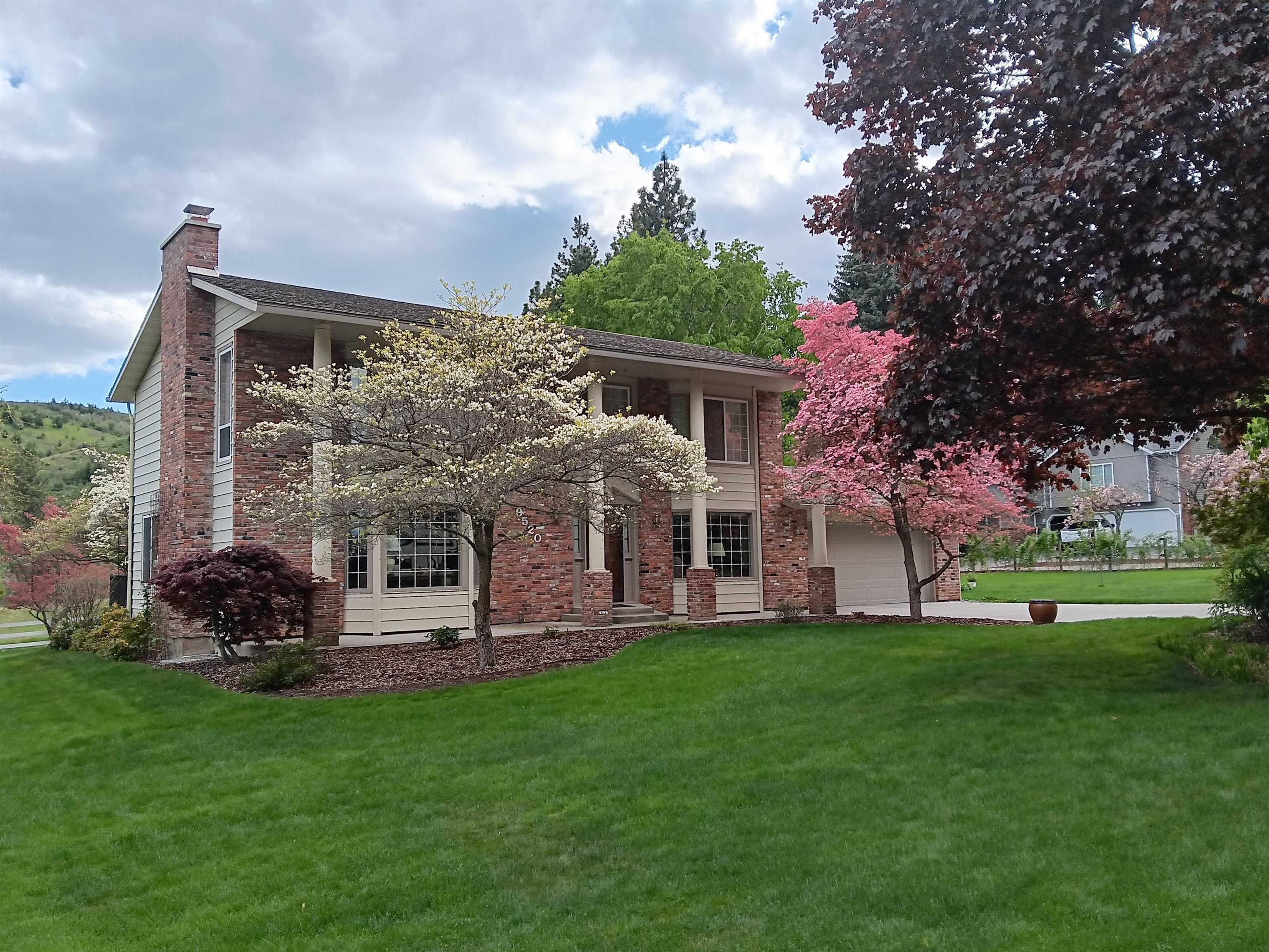 Homes for sale in Spokane, WA | 9520 E Holman Rd, Spokane, WA 99206 | MLS# 202527602