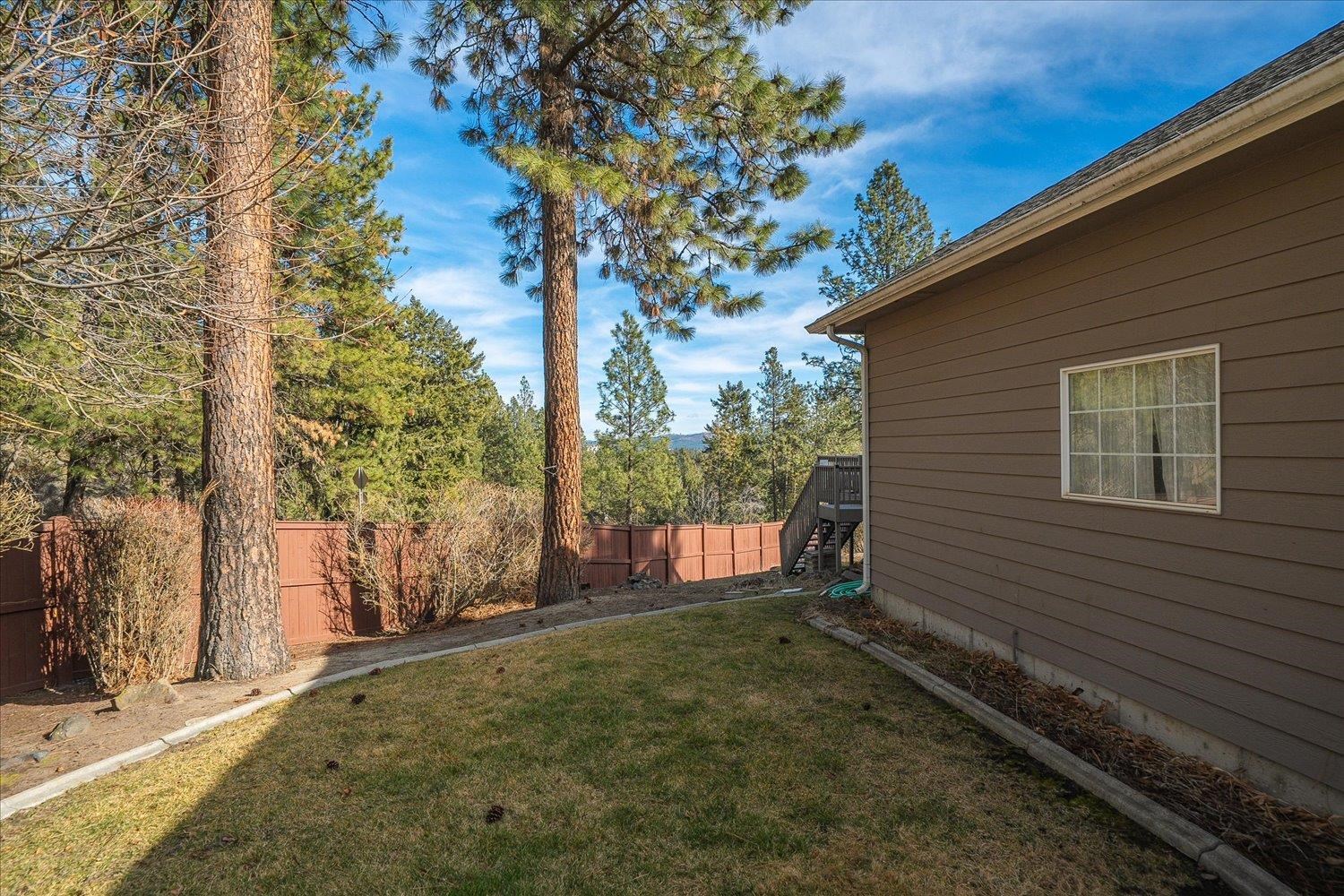 37th image of 7010 N East Bluff Ct, Spokane, WA 99208 | MLS# 202612718