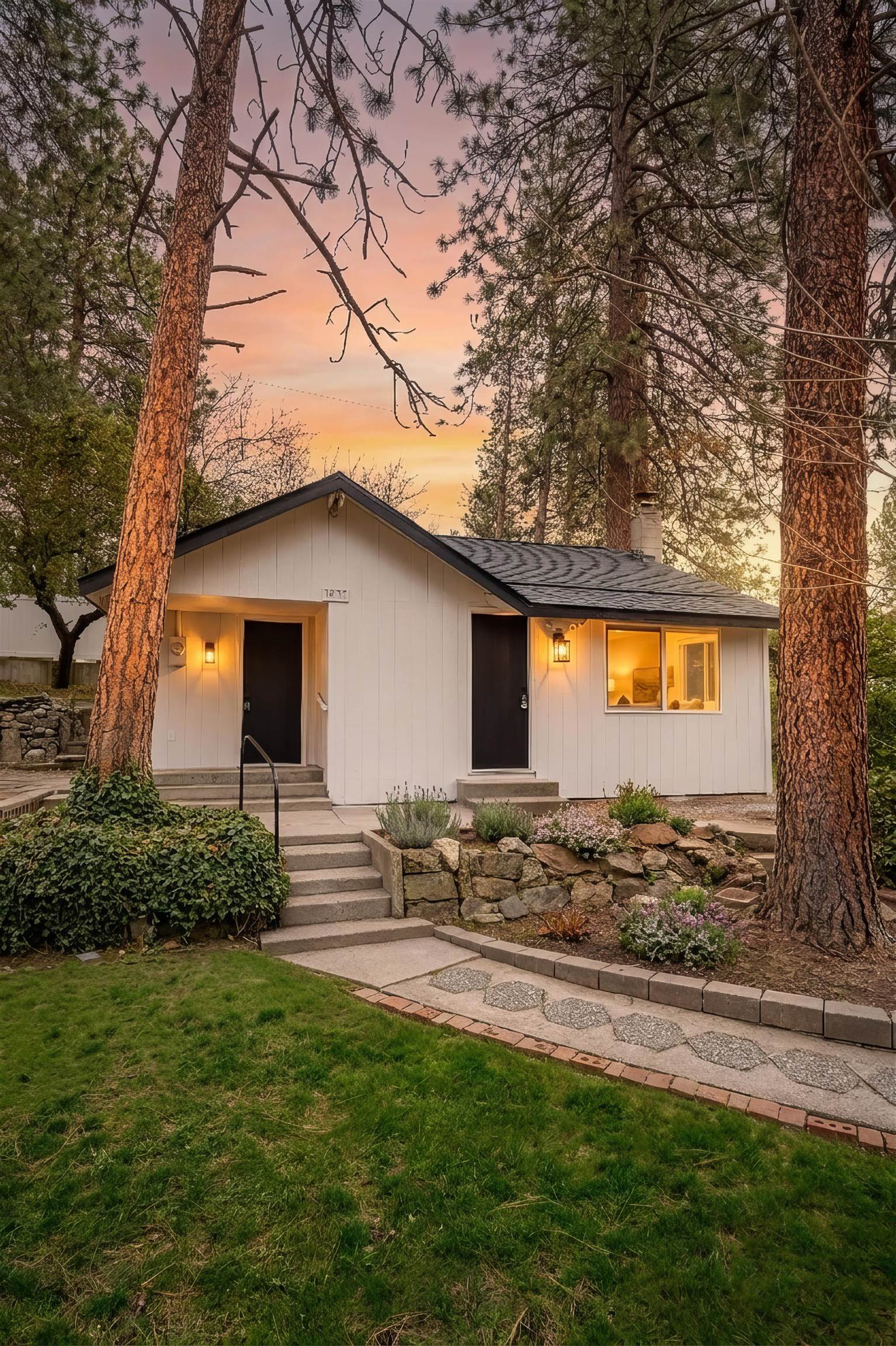 Homes for sale in Spokane Valley, WA | 617 S Farr Rd, Spokane Valley, WA 99206 | MLS# 202613195