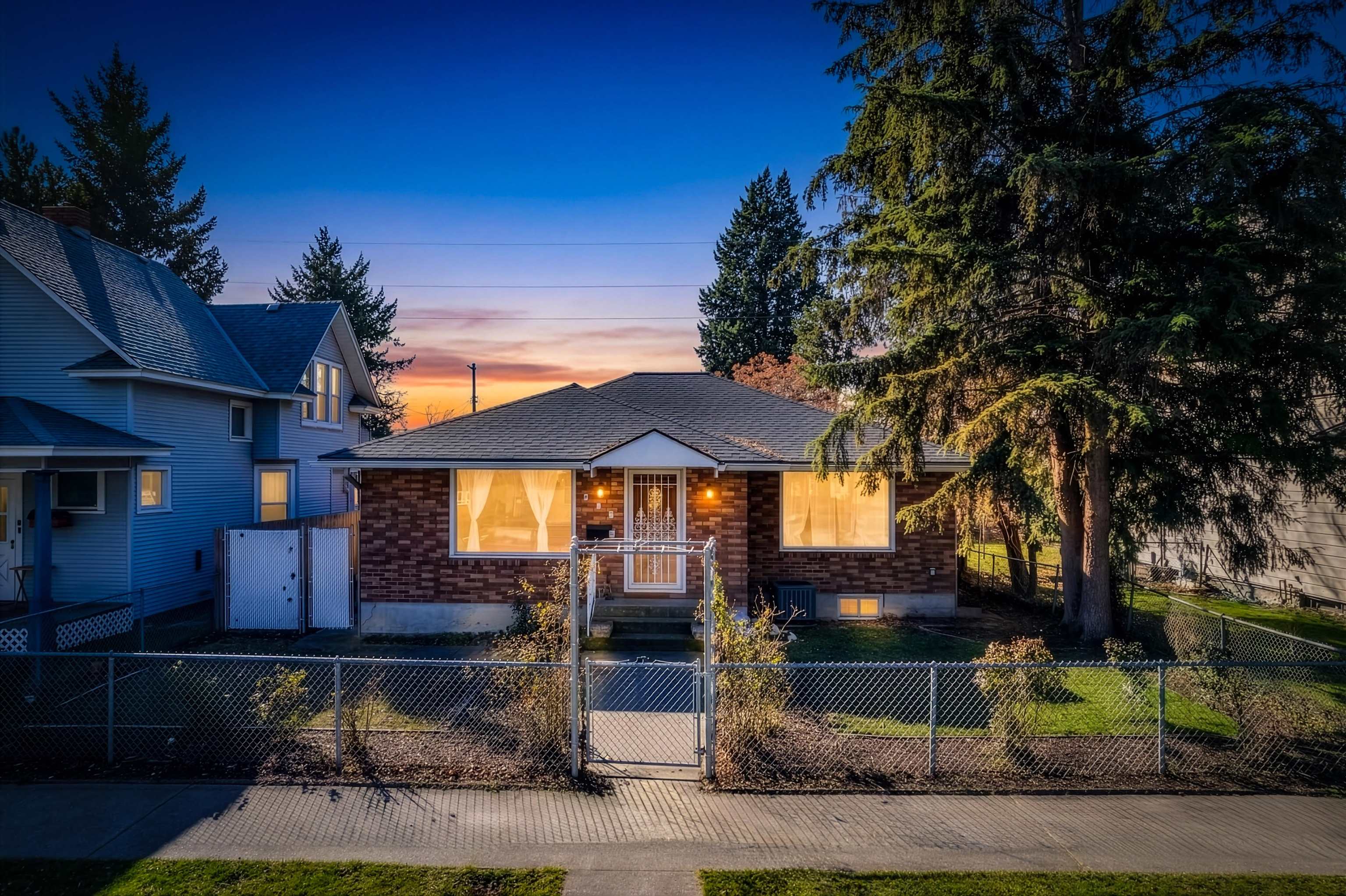 1st image of 942 E Baldwin Ave, Spokane, WA 99207 | MLS# 202613959