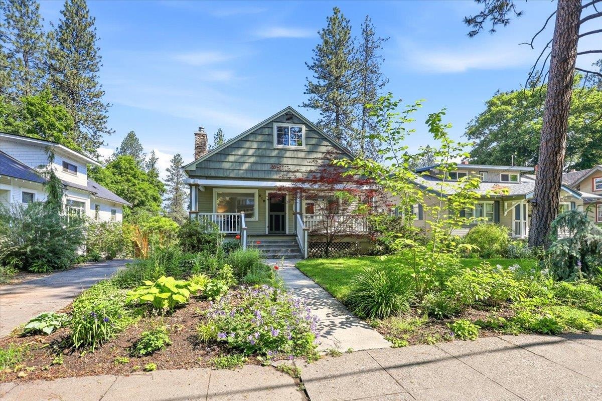 Homes for sale in Spokane, WA | 618 W 17th Ave, Spokane, WA 99203 | MLS# 202614885