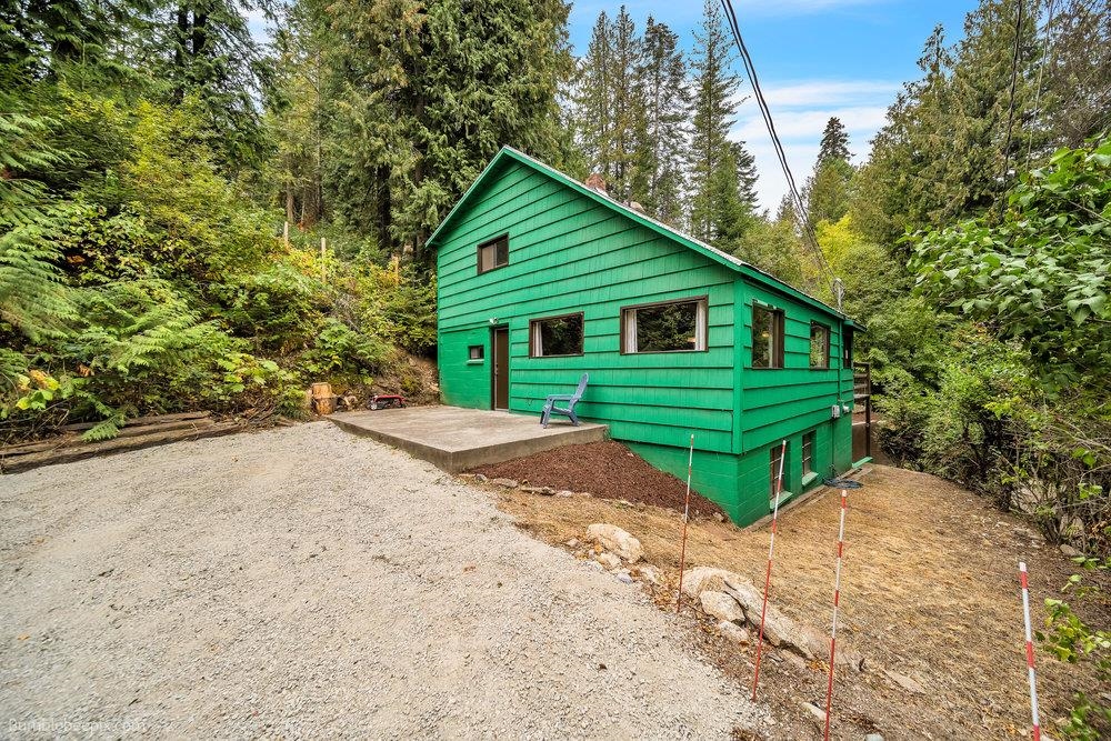 Homes for sale in Newman Lake, WA | 11711 N Honeymoon Bay Rd, Newman Lake, WA 99025 | MLS# 202615301