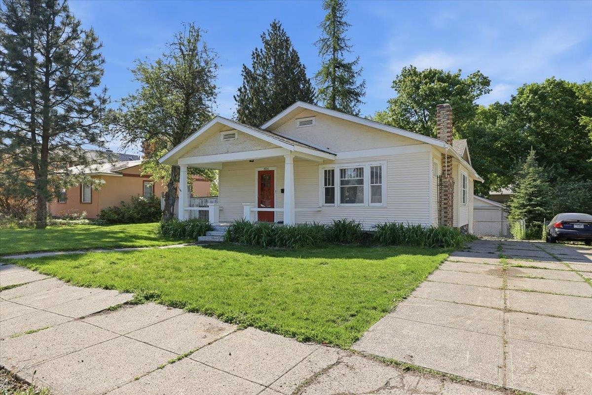3rd image of 826 E 34Th Ave, Spokane, WA 99203 | MLS# 202616983