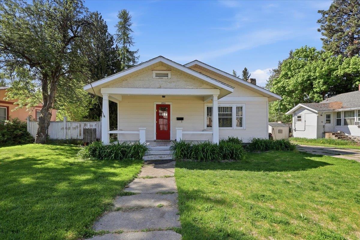 2nd image of 826 E 34th Ave, Spokane, WA 99203 | MLS# 202616983