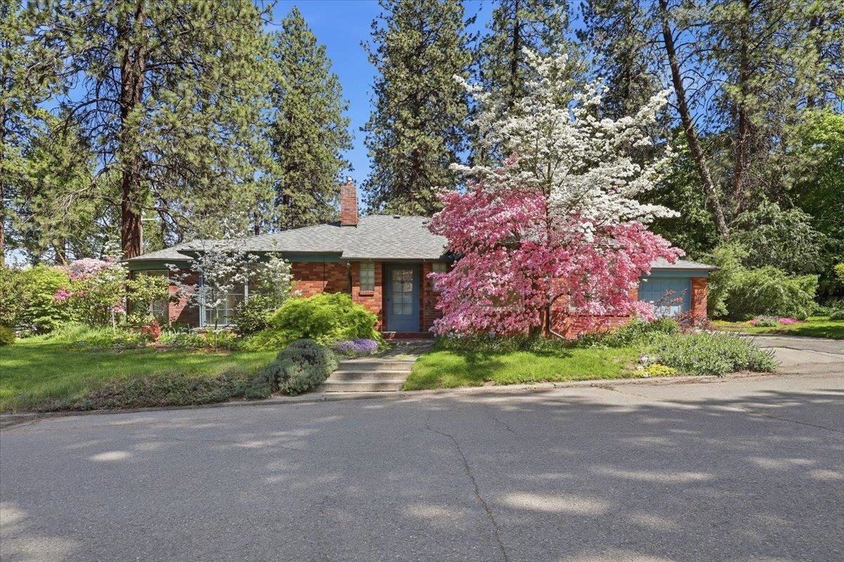 3rd image of 1803 S Arthur St, Spokane, WA 99203 | MLS# 202617040