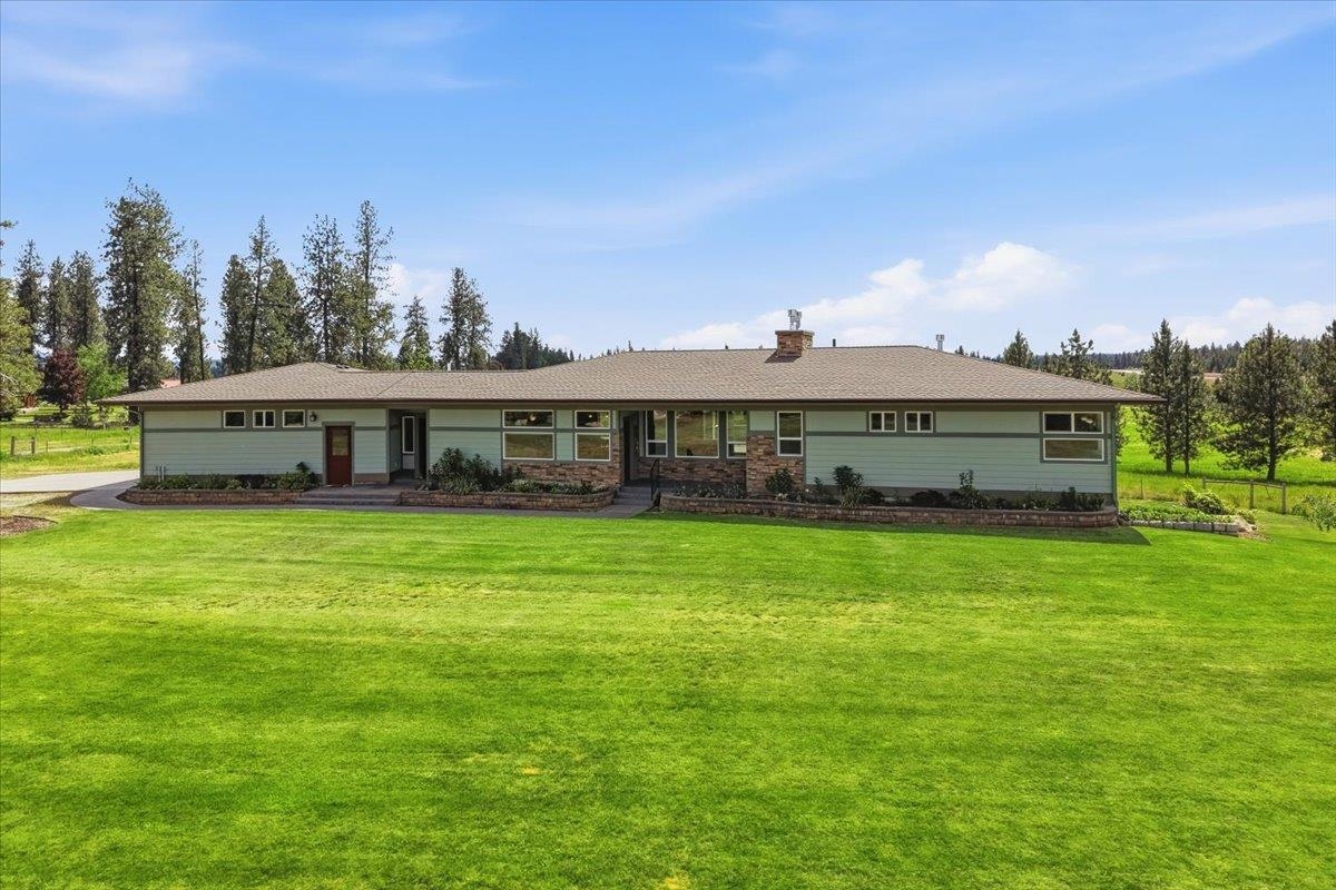 Homes for sale in Elk, WA | 202 Allen Rd, Elk, WA 99009 | MLS# 202618072