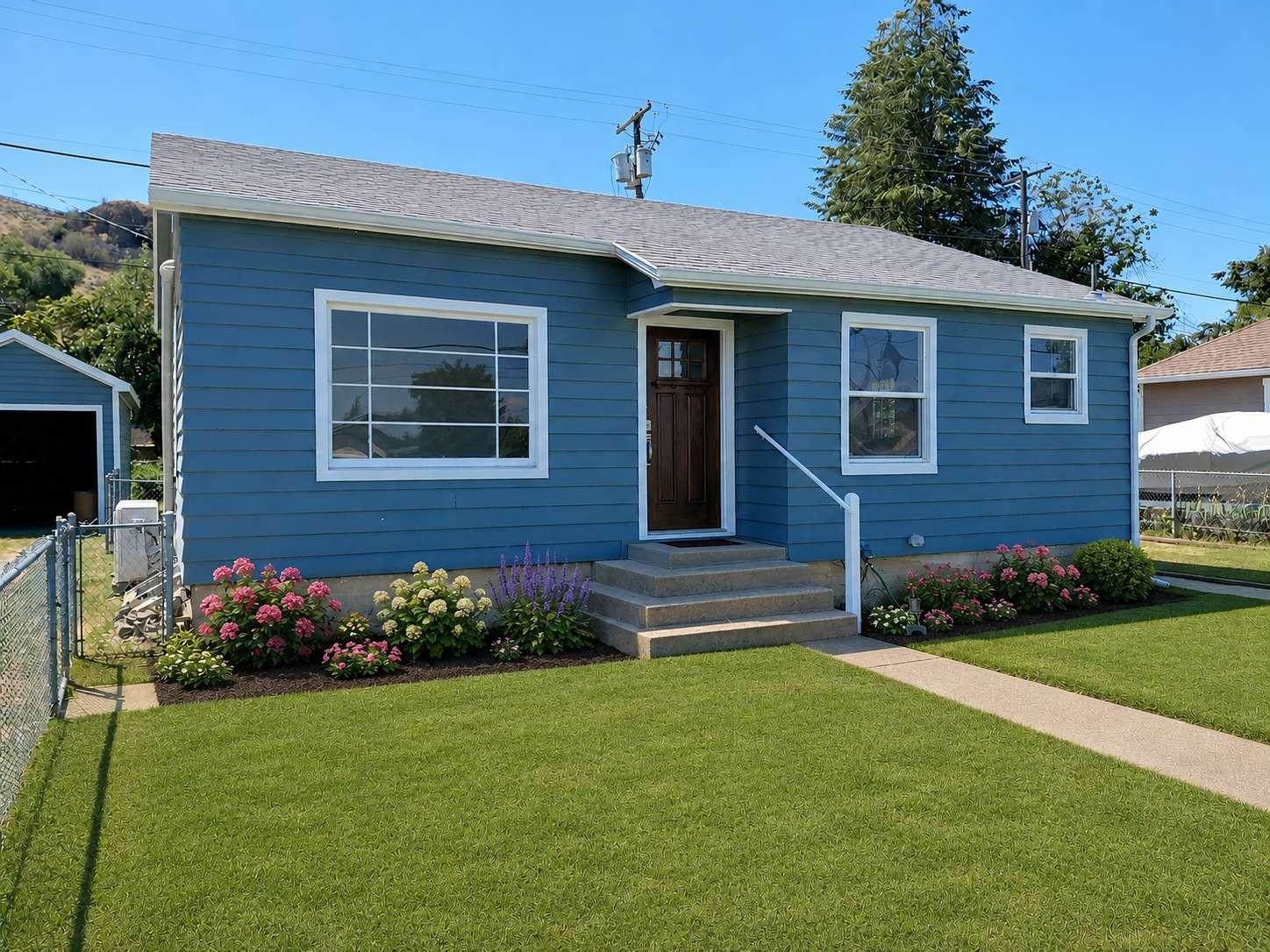 1st image of 508 Roosevelt Dr, Grand Coulee, WA 99133 | MLS# 202618099