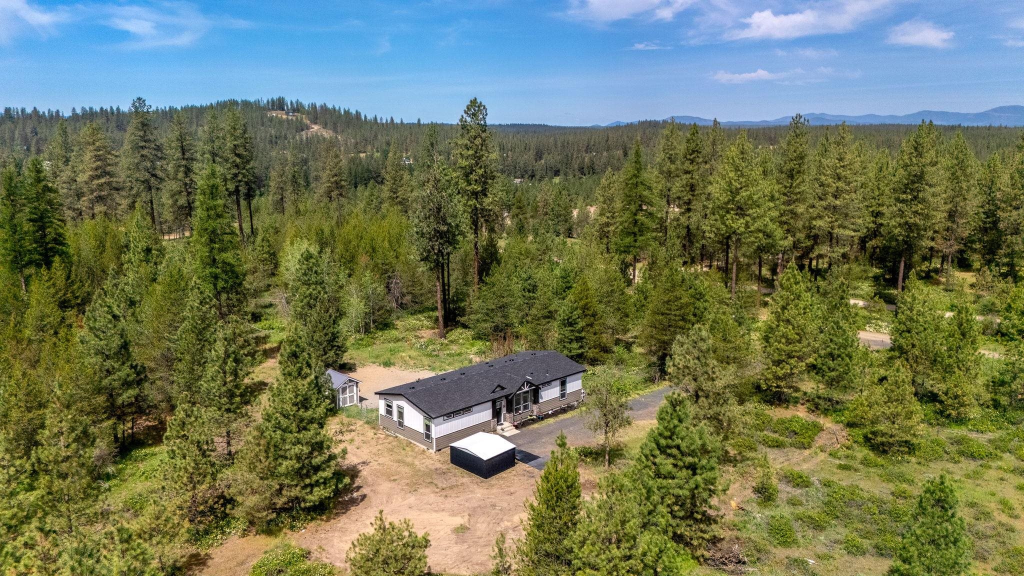 Homes for sale in Chattaroy, WA | 28995 N Hardesty Rd, Chattaroy, WA 99003 | MLS# 202618221