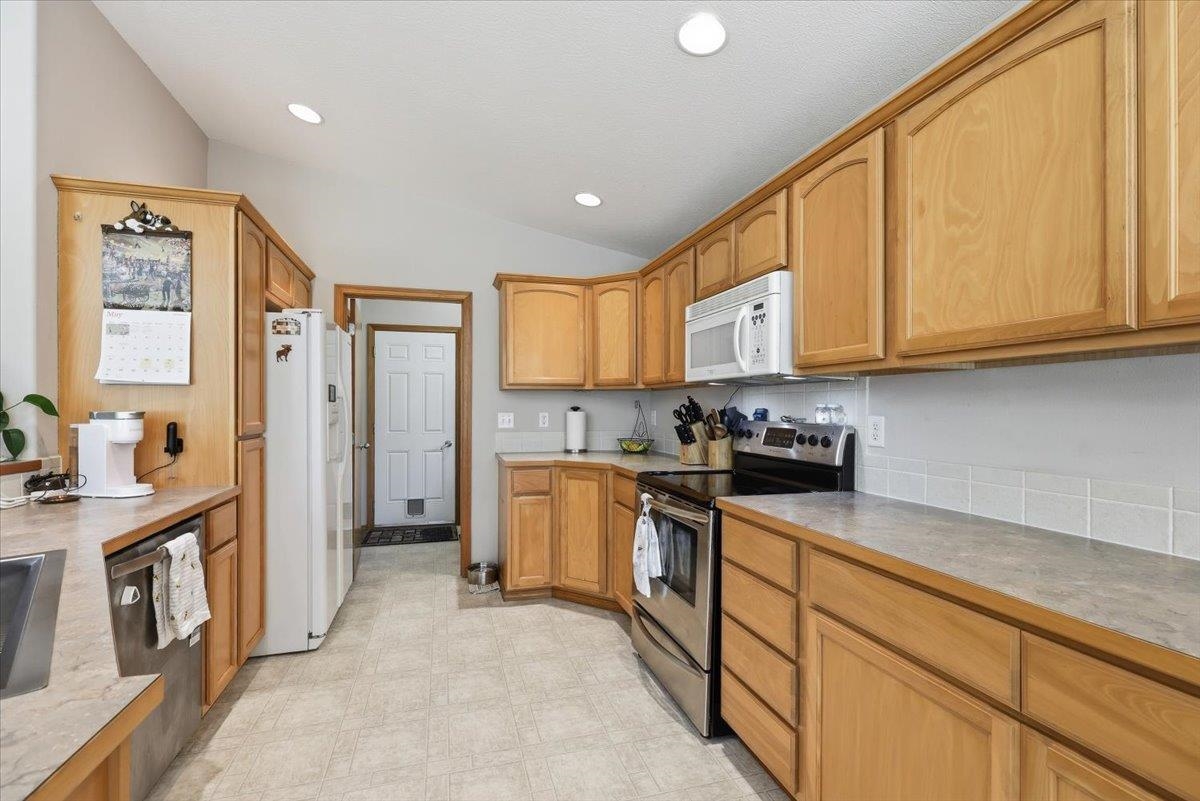 Homes for sale in Nine Mile Falls, WA | 5861 Jergens Rd, Nine Mile Falls, WA 99026 | MLS# 202618245