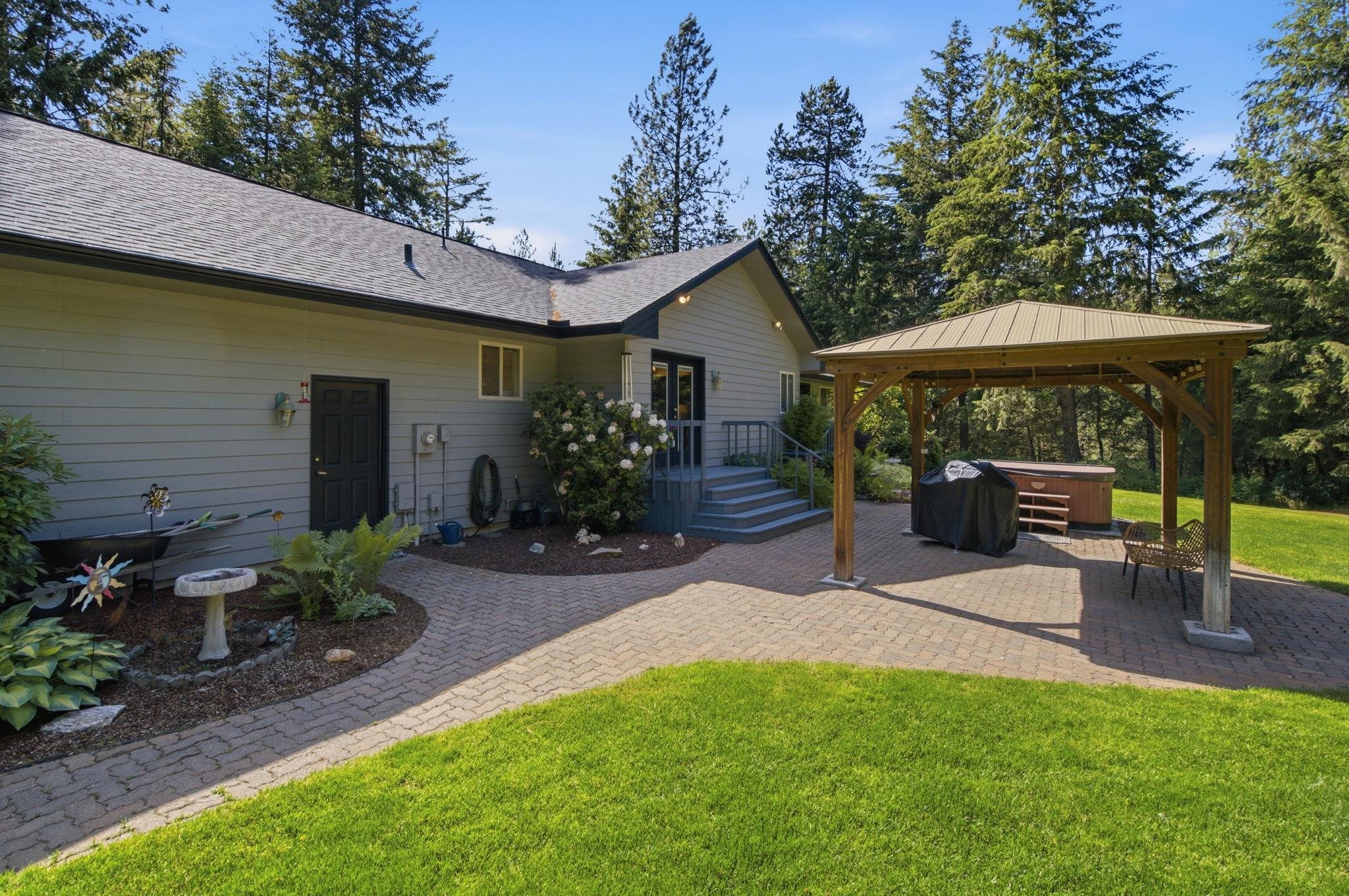 Homes for sale in Newman Lake, WA | 8818 N Ormond Ct, Newman Lake, WA 99025 | MLS# 202619573