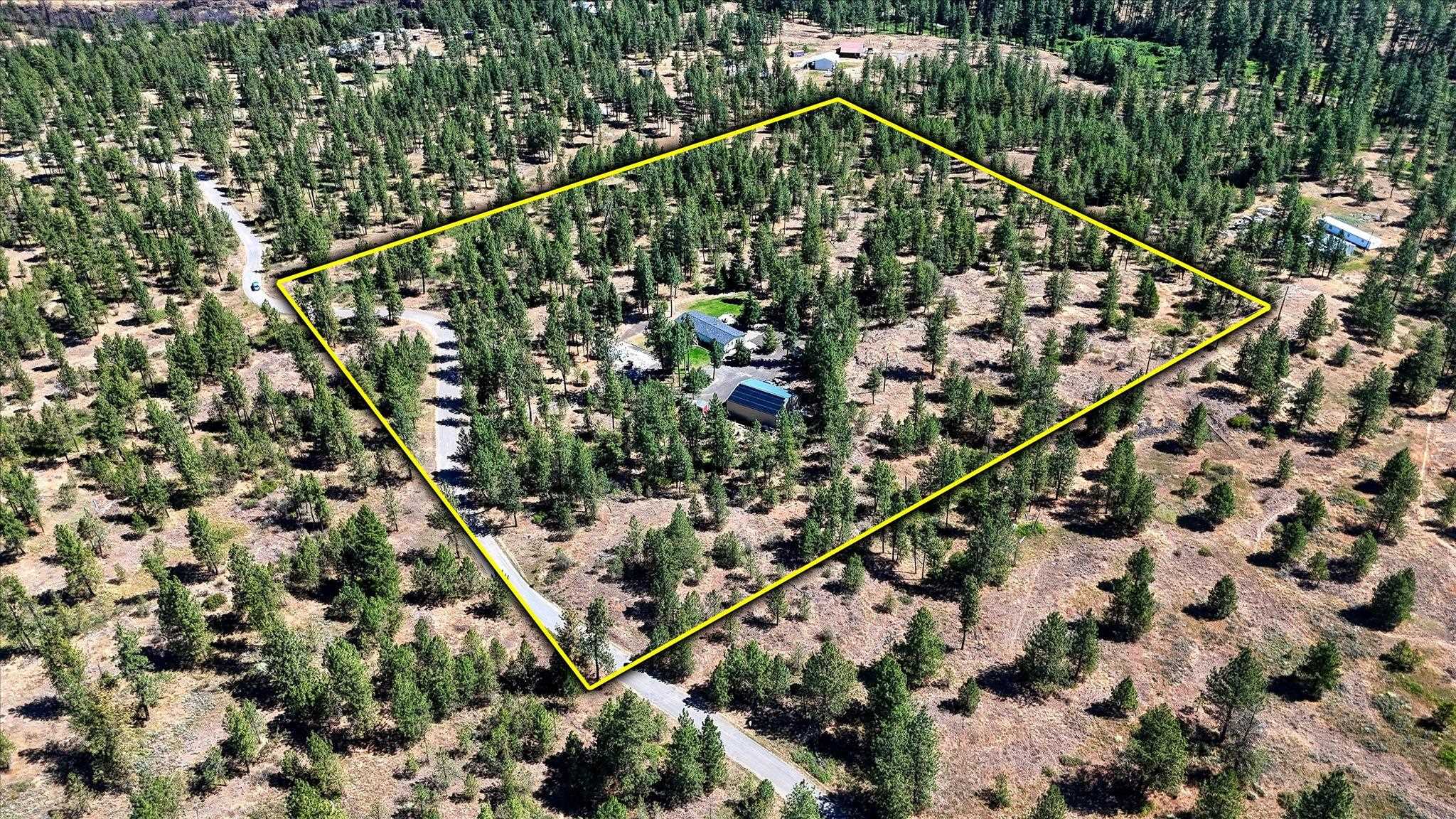 Homes for sale in Reardan, WA | 52551 E Whispering Pines Loop, Reardan, WA 99029 | MLS# 202620352