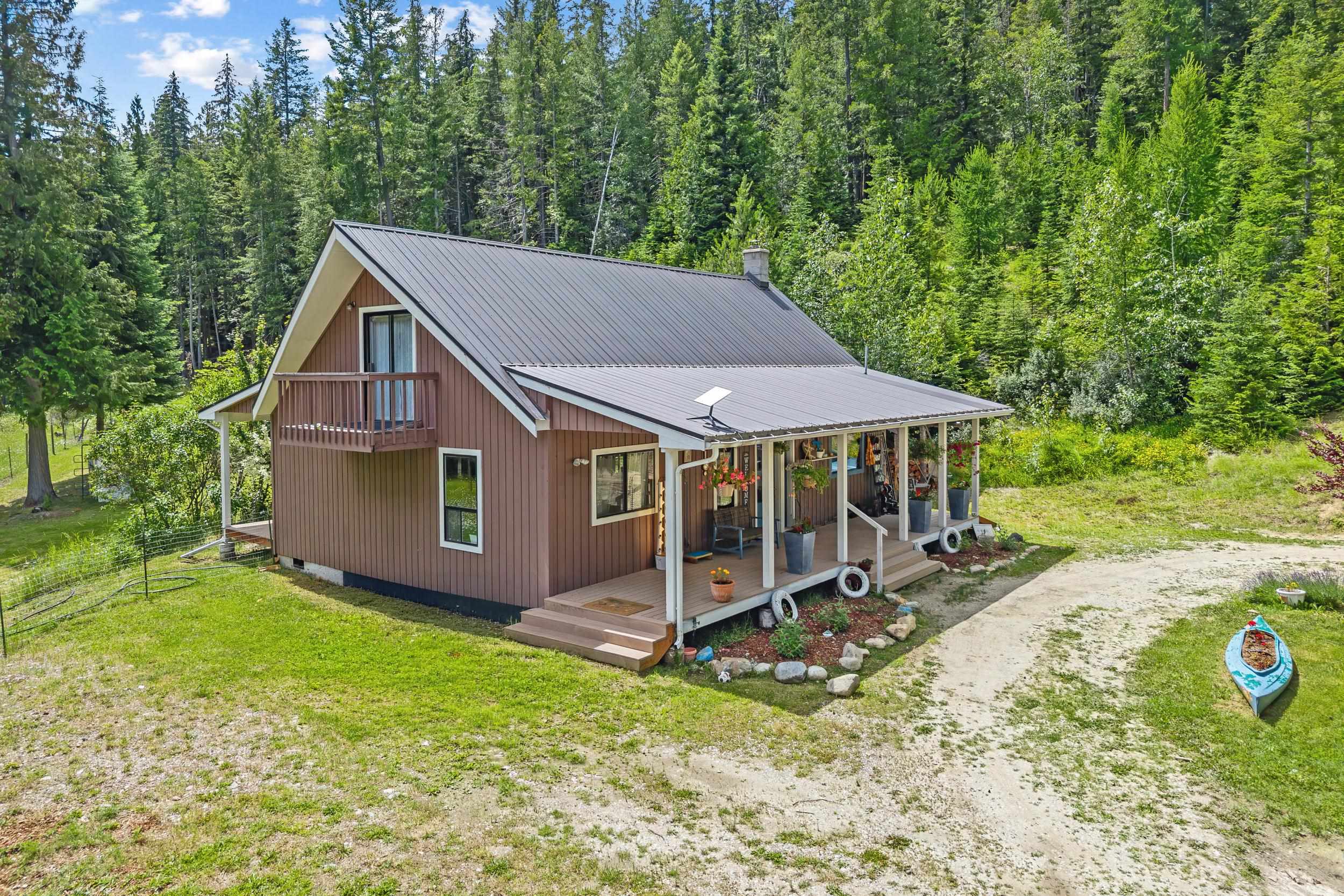 Homes for sale in Ione, WA | 421 N Pickett Rd, Ione, WA 99139 | MLS# 202620404