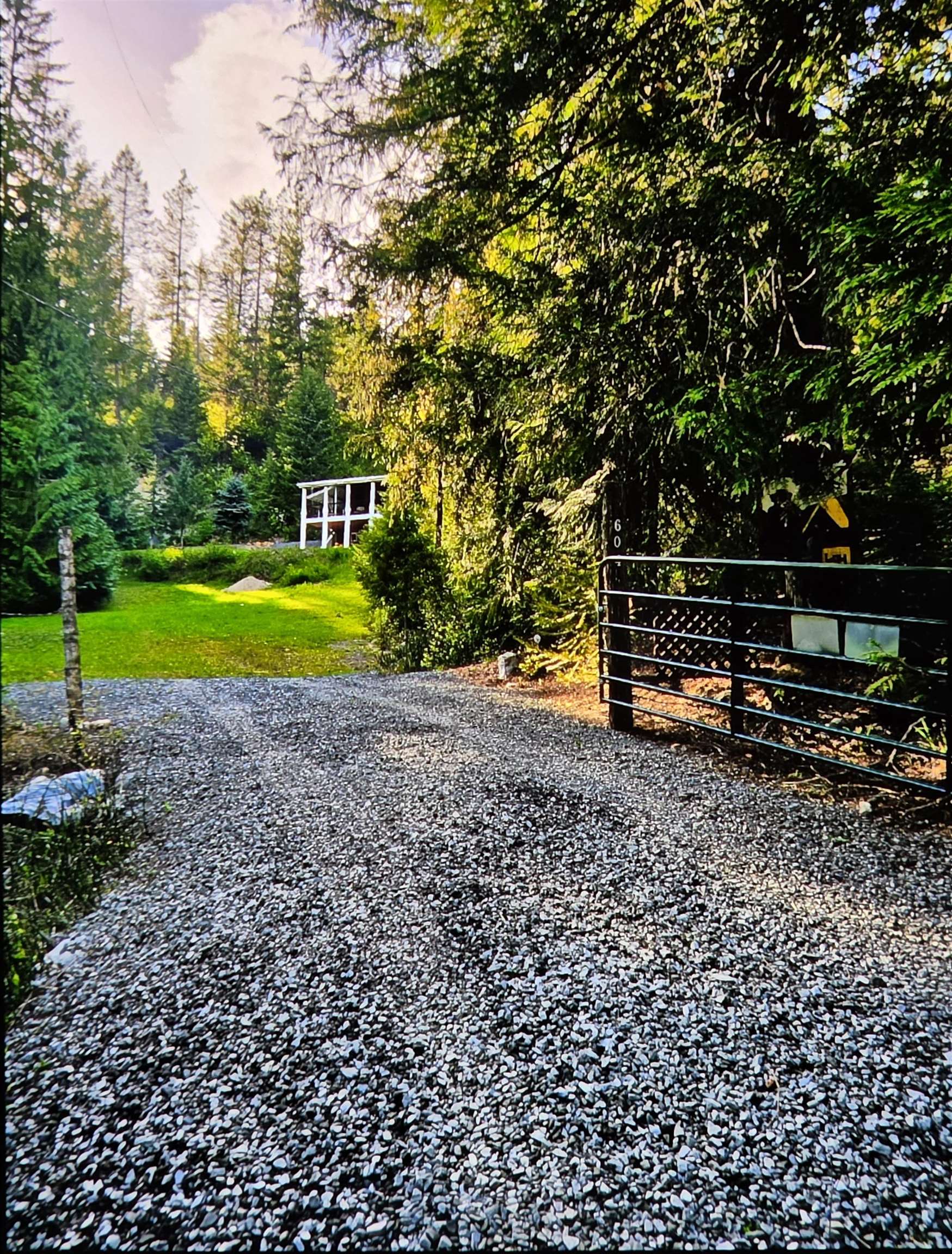 Homes for sale in Kettle Falls, WA | 604 Deadman Creek Rd, Kettle Falls, WA 99141 | MLS# 202621109