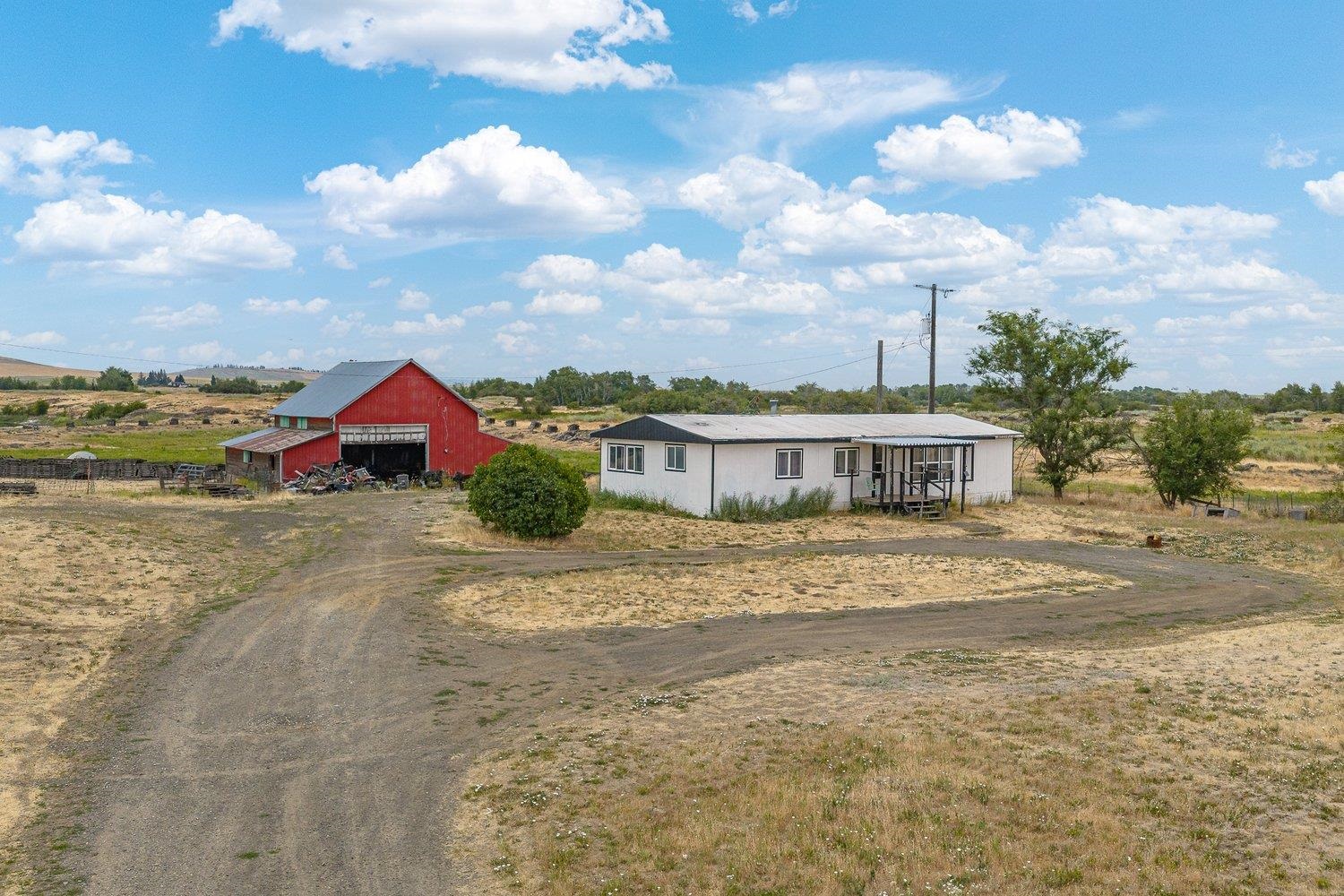 Homes for sale in Reardan, WA | 51859 Sr 2 E, Reardan, WA 99029 | MLS# 202621206