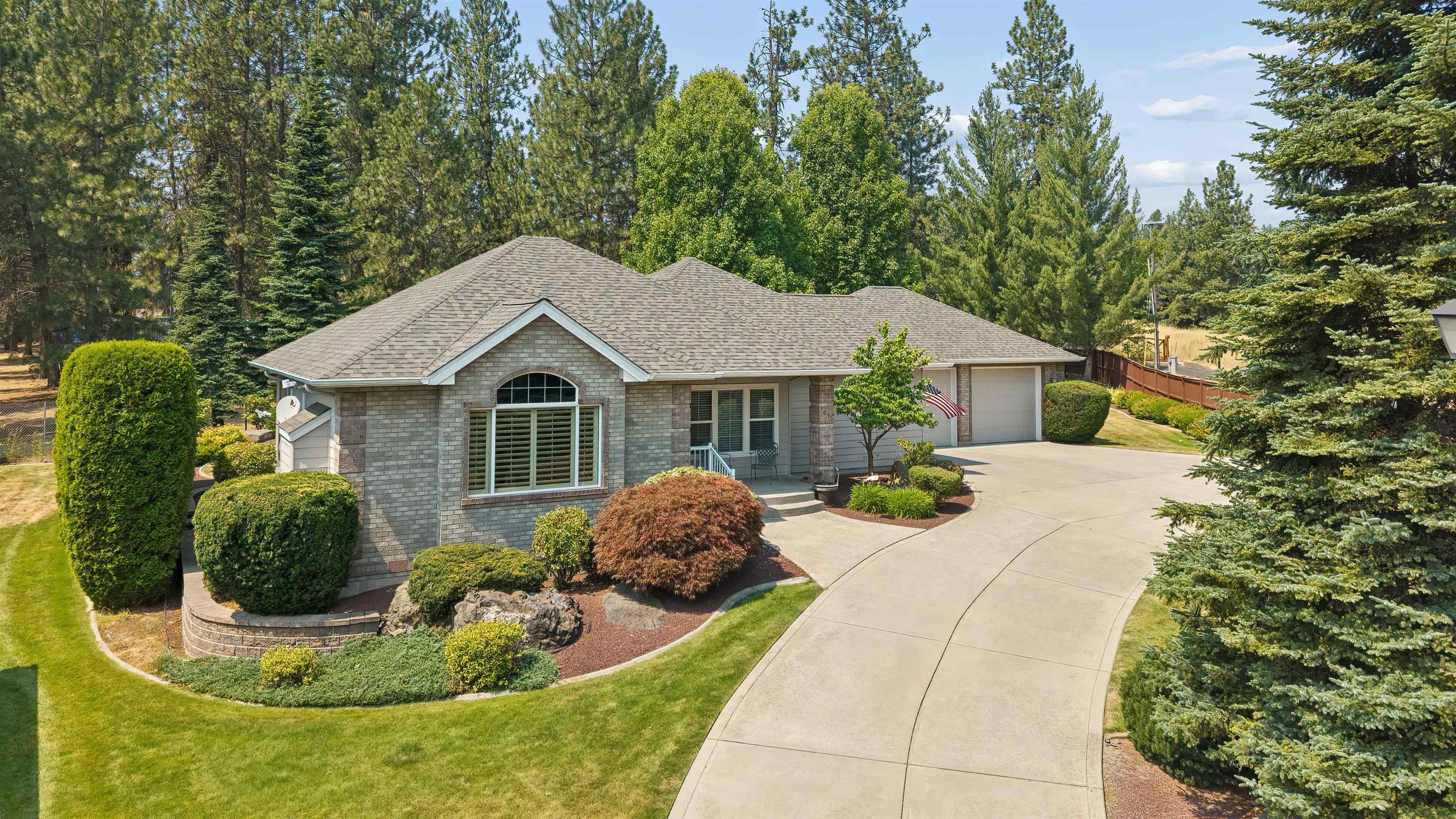 2nd image of 7015 N East Bluff Ct, Spokane, WA 99208 | MLS# 202621896