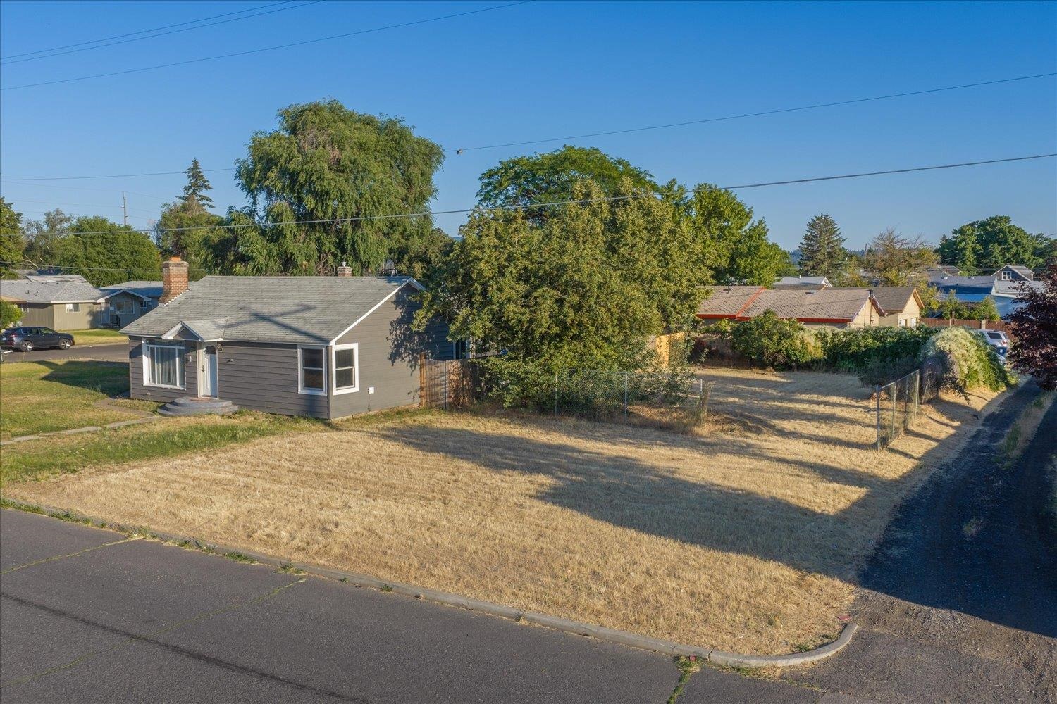 2nd image of 1222 E Marietta Ave, Spokane, WA 99207 | MLS# 202622162