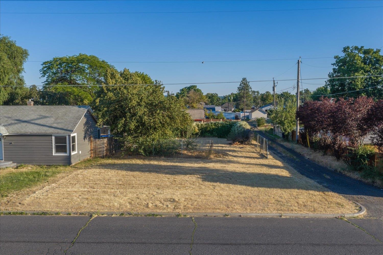 1st image of 1222 E Marietta Ave, Spokane, WA 99207 | MLS# 202622162
