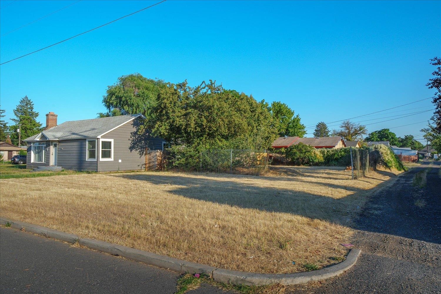 4th image of 1222 E Marietta Ave, Spokane, WA 99207 | MLS# 202622162