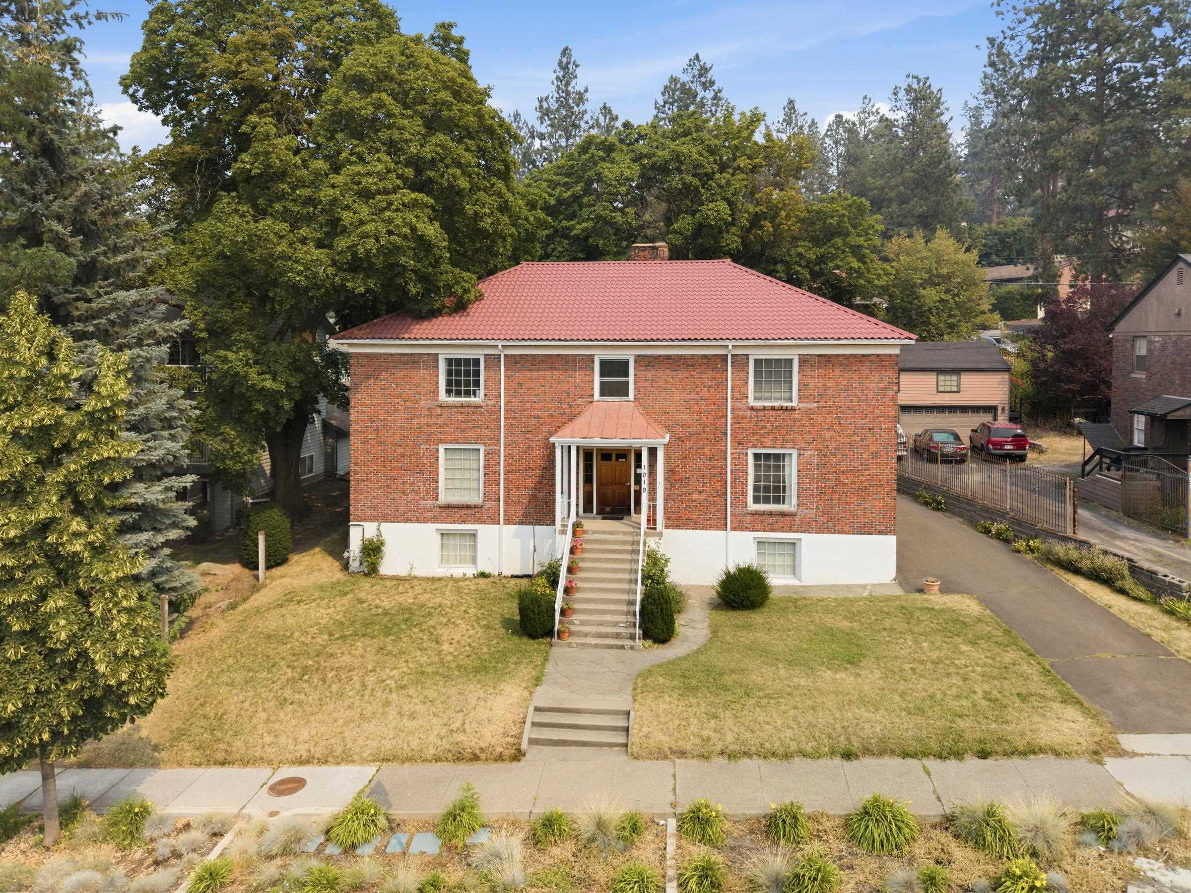 3rd image of 1019 S Monroe St, Spokane, WA 99204 | MLS# 202622248
