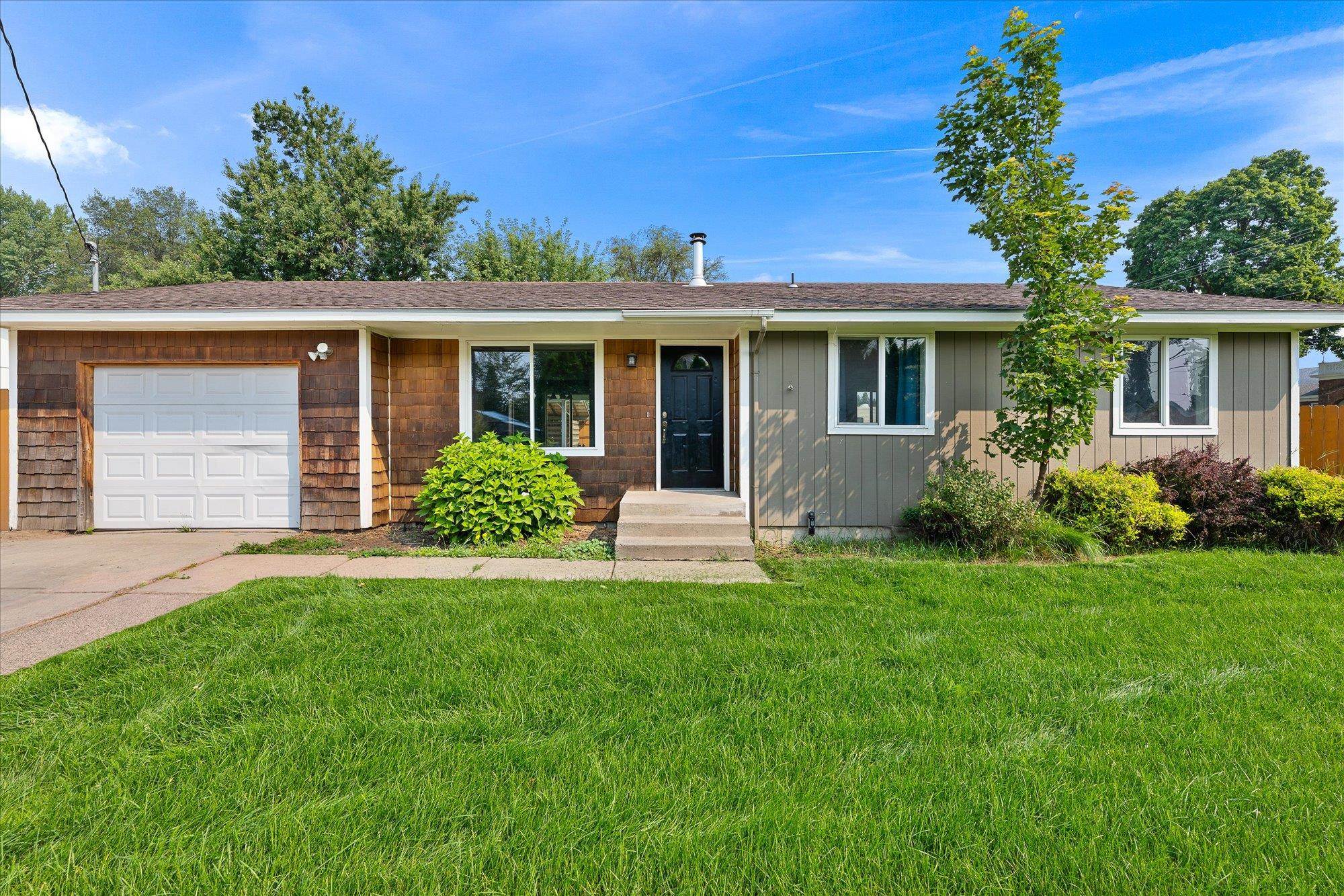 2nd image of 6 W 4th Ave, Deer Park, WA 99006 | MLS# 202622520