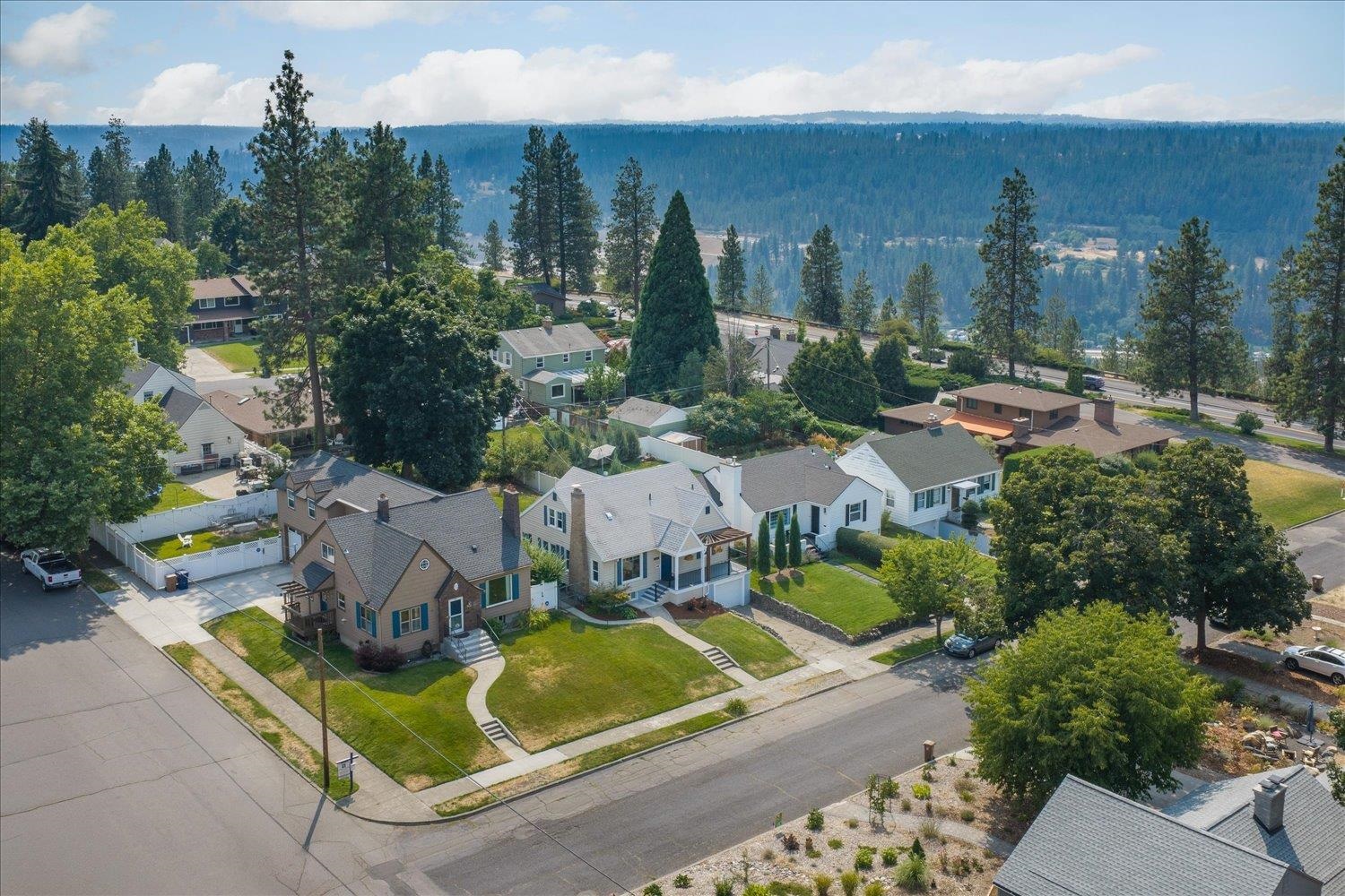 2nd image of 1107 W 27th Ave, Spokane, WA 99203 | MLS# 202622723