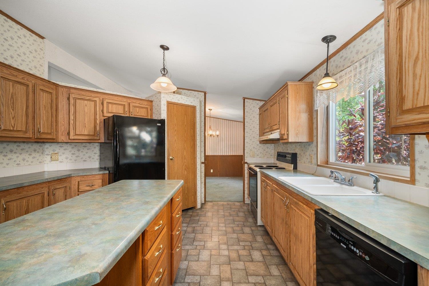 4th image of 1305 E Evergreen St, Deer Park, WA 99006 | MLS# 202623078
