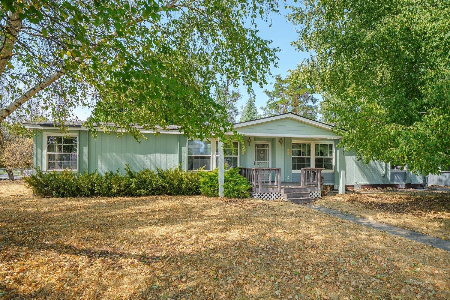 1st image of 1305 E Evergreen St, Deer Park, WA 99006 | MLS# 202623078