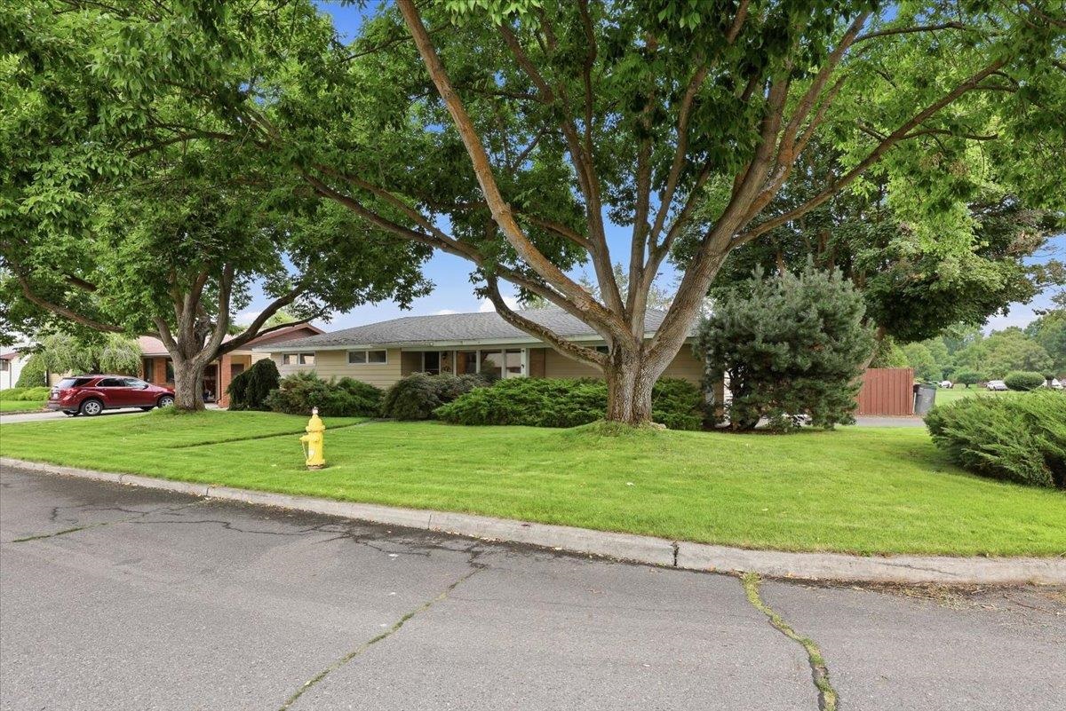 2nd image of 521 S Union Rd, Spokane, WA 99206 | MLS# 202623111