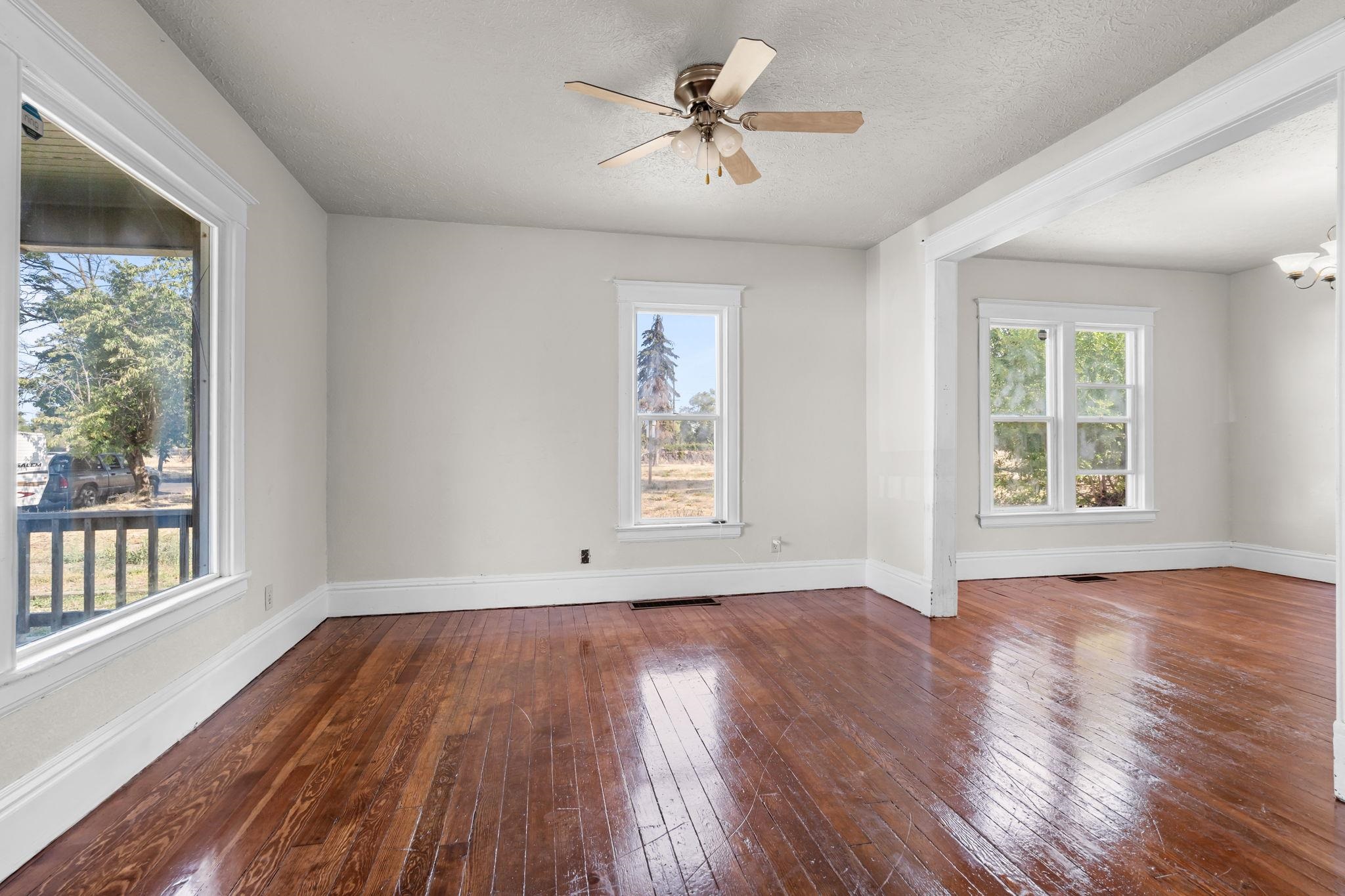 5th image of 323 S Fiske St, Spokane, WA 99202 | MLS# 202623149