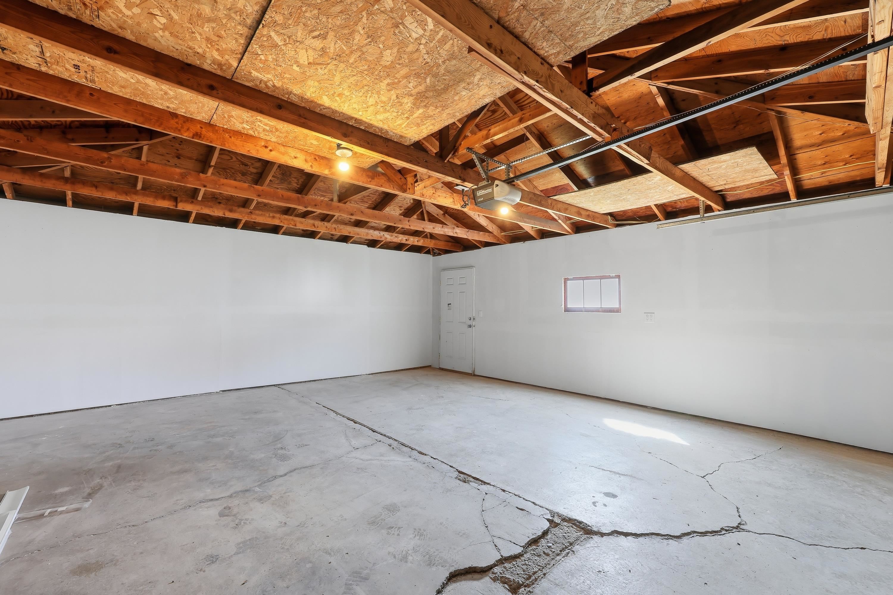 24th image of 120 E Hoffman Ave, Spokane, WA 99208 | MLS# 202623160