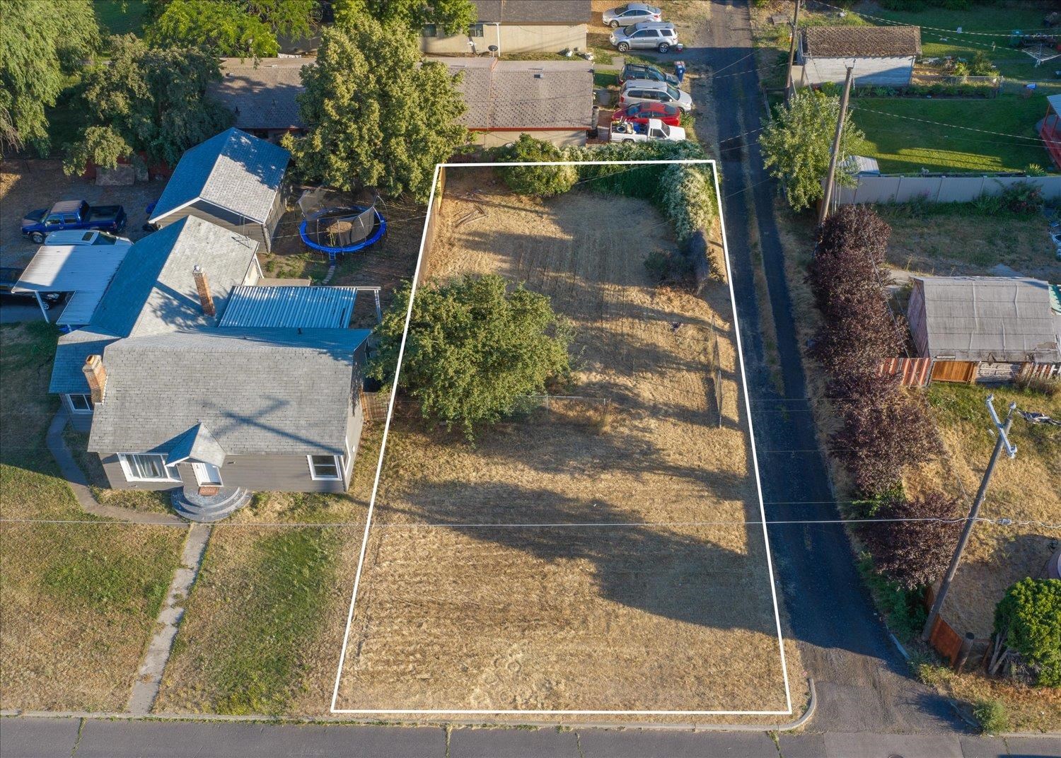 1st image of 1222 E Marietta Ave, Spokane, WA 99207 | MLS# 202623196