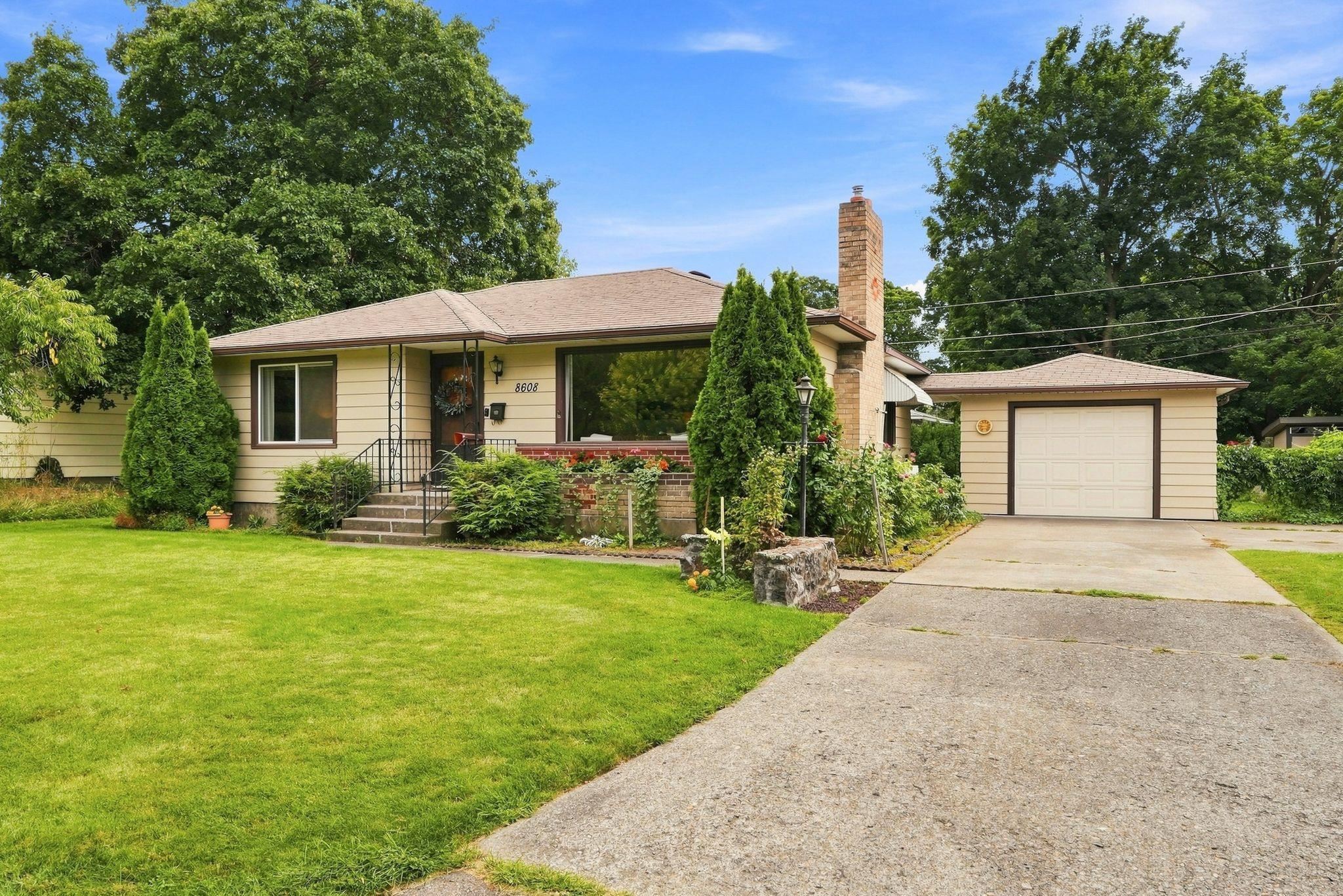 2nd image of 8608 E Bridgeport Ave, Millwood, WA 99212 | MLS# 202623210